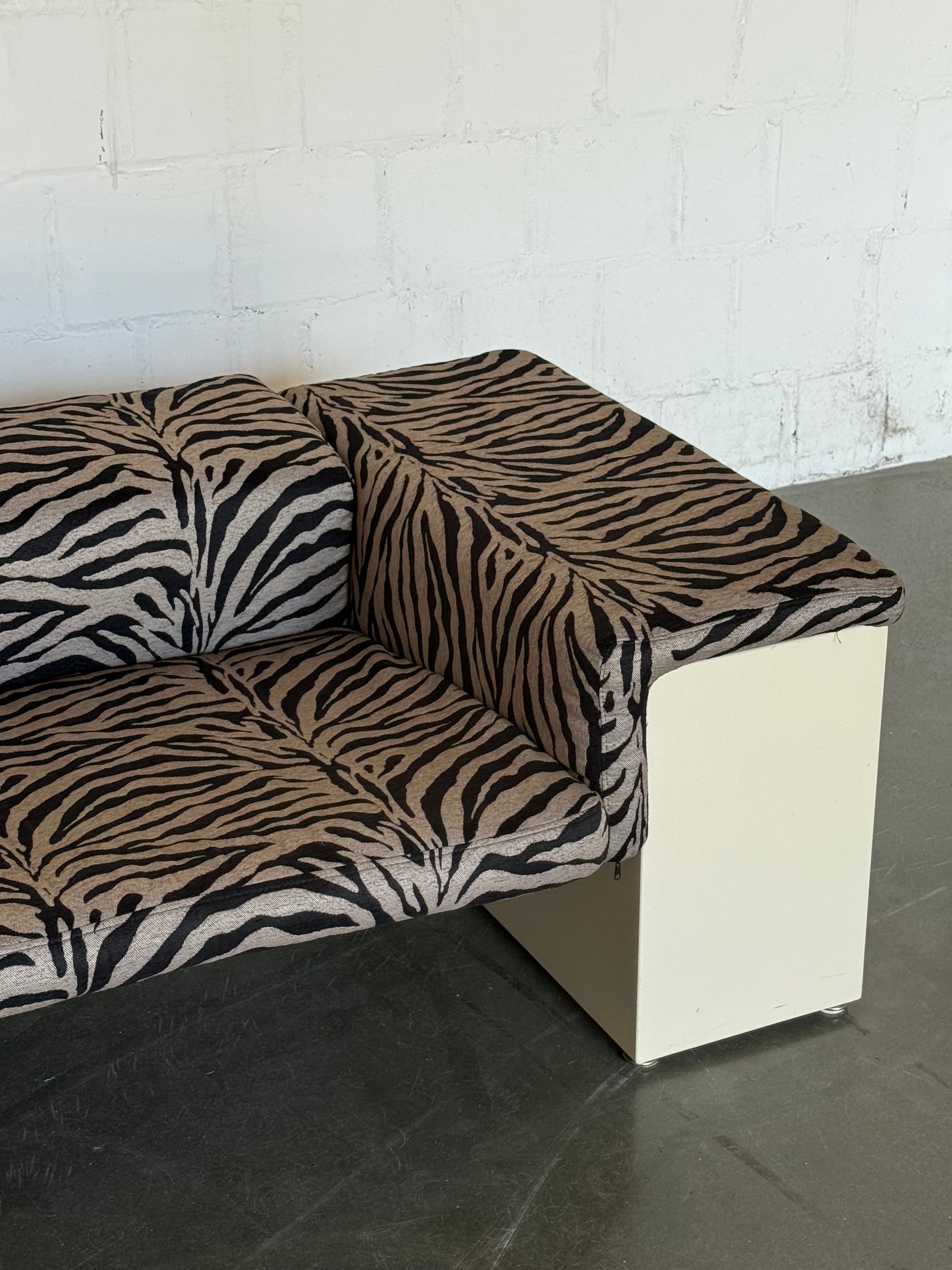 sofa Knoll Brigadier żakard zebra