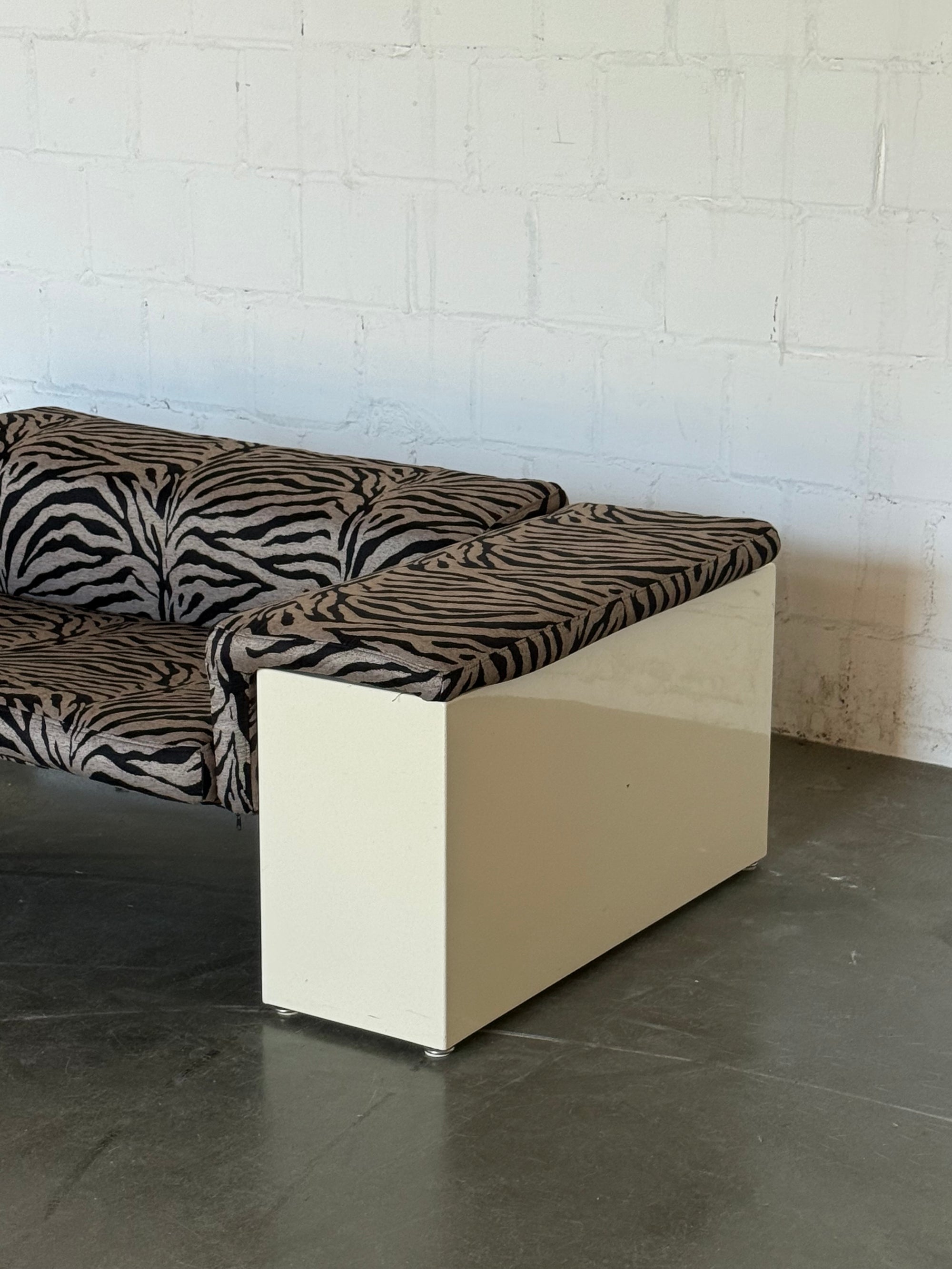 sofa Knoll Brigadier żakard zebra