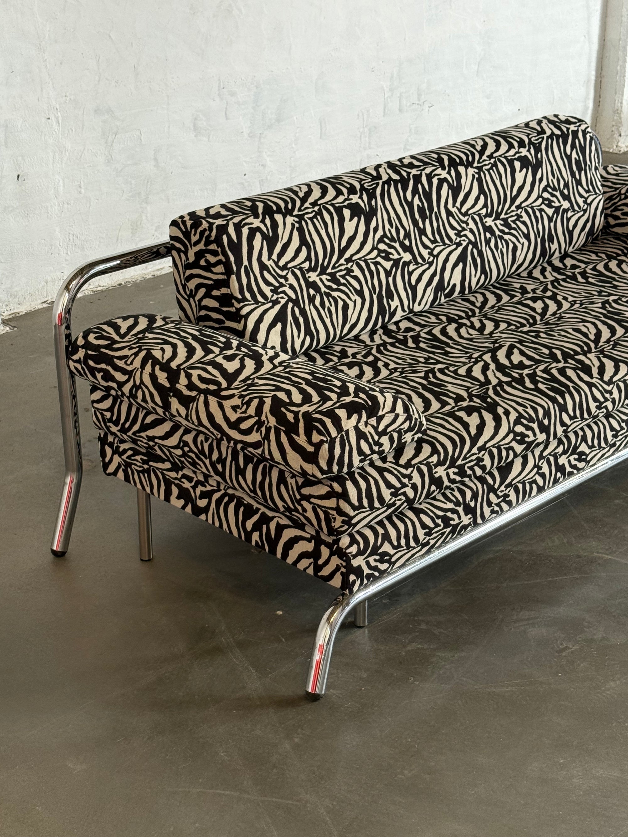 Bauhaus sofa with sleeping function