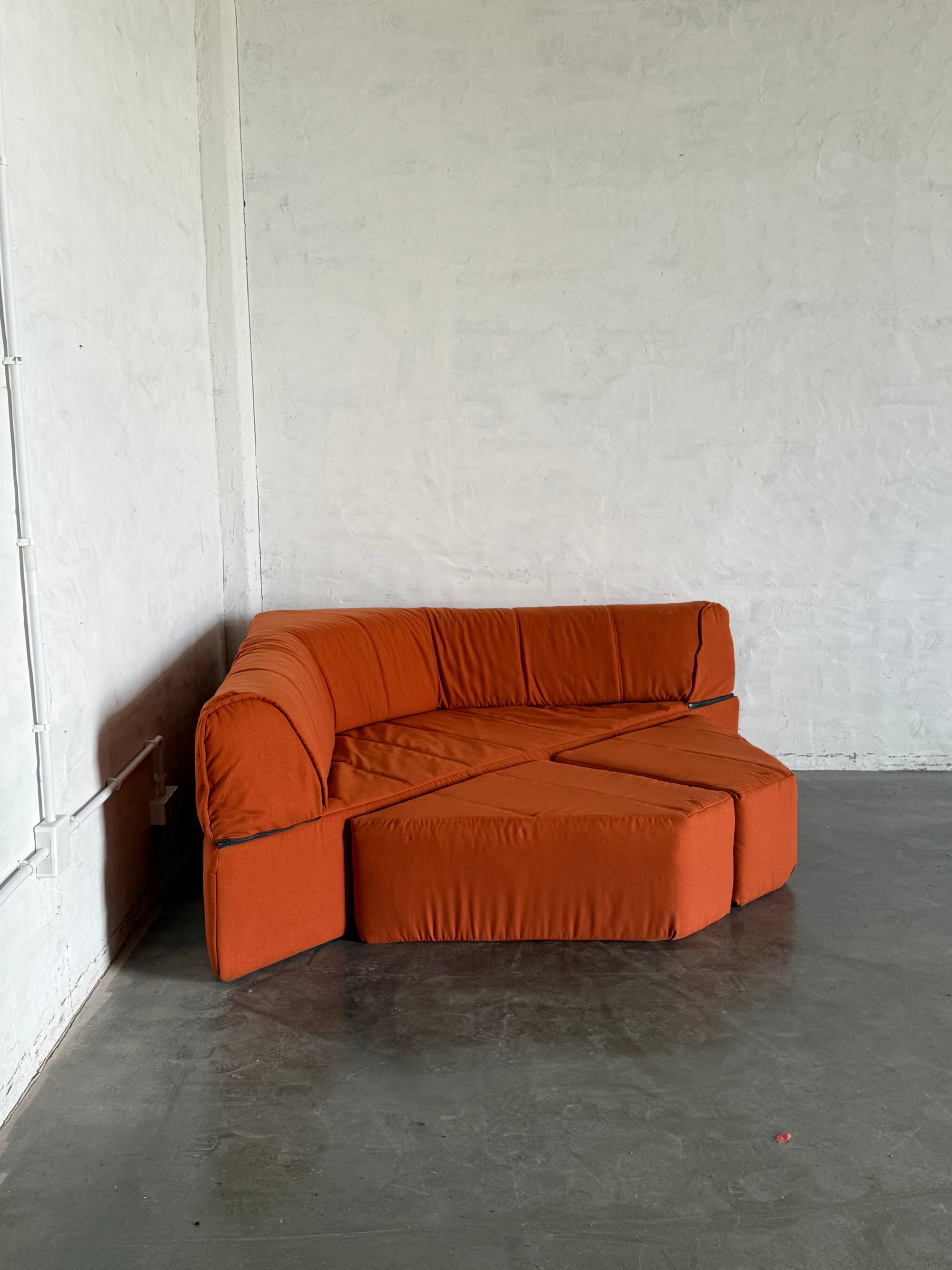 sofa/łóżko modułowa w stylu Space Age