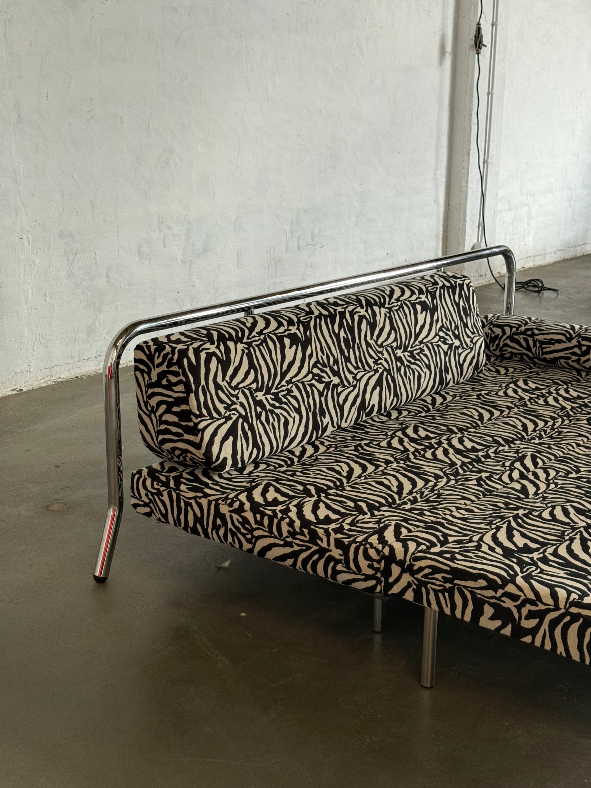 Bauhaus sofa with sleeping function