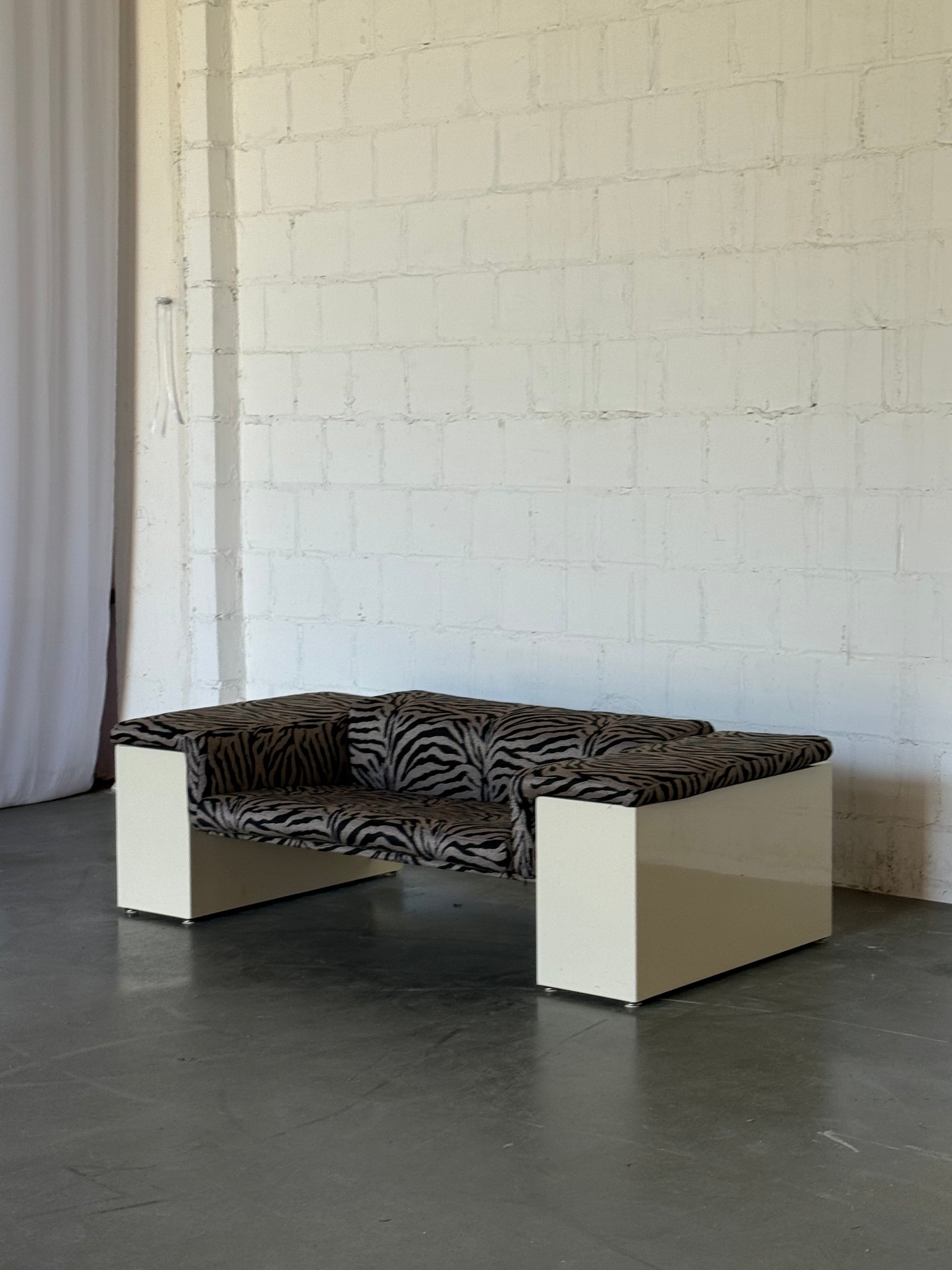 sofa Knoll Brigadier żakard zebra