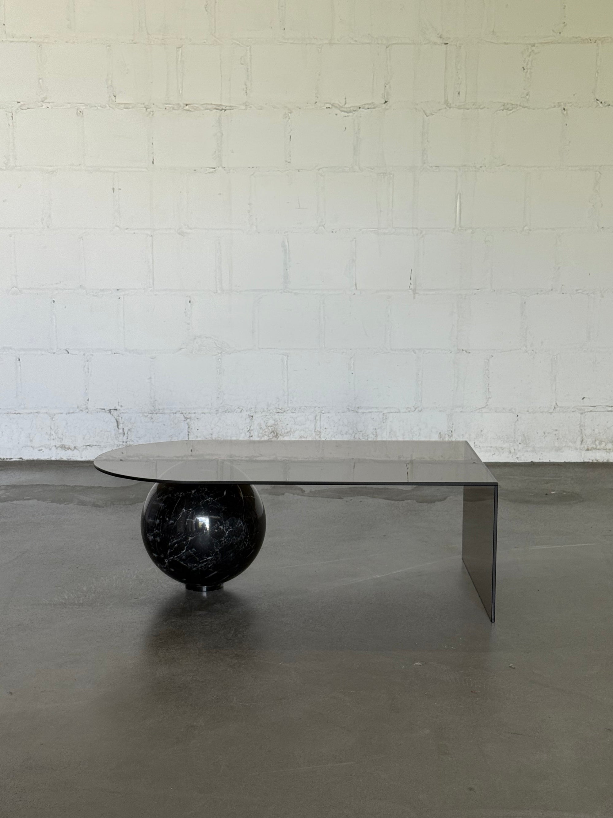 stół kawowy kula marmur