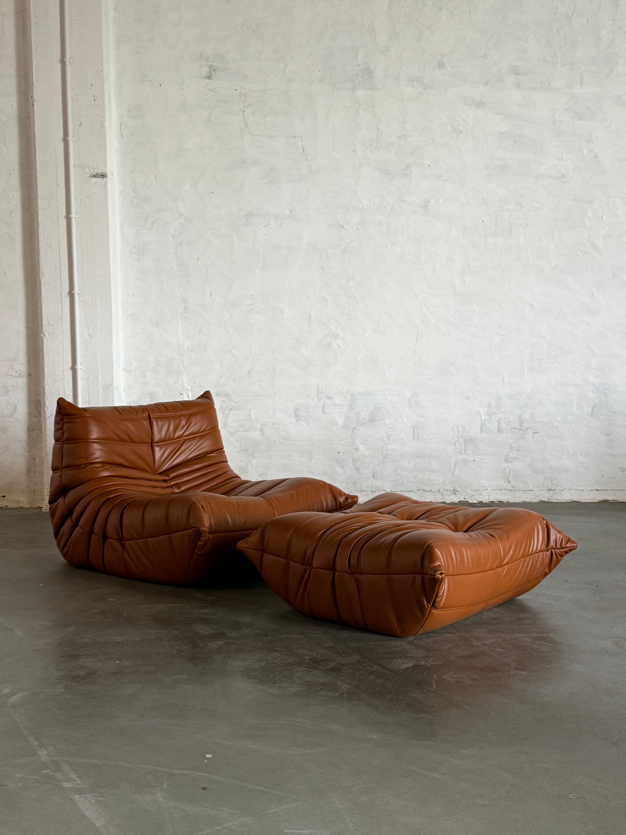 fotel Togo z podnóżkiem, Ligne Roset