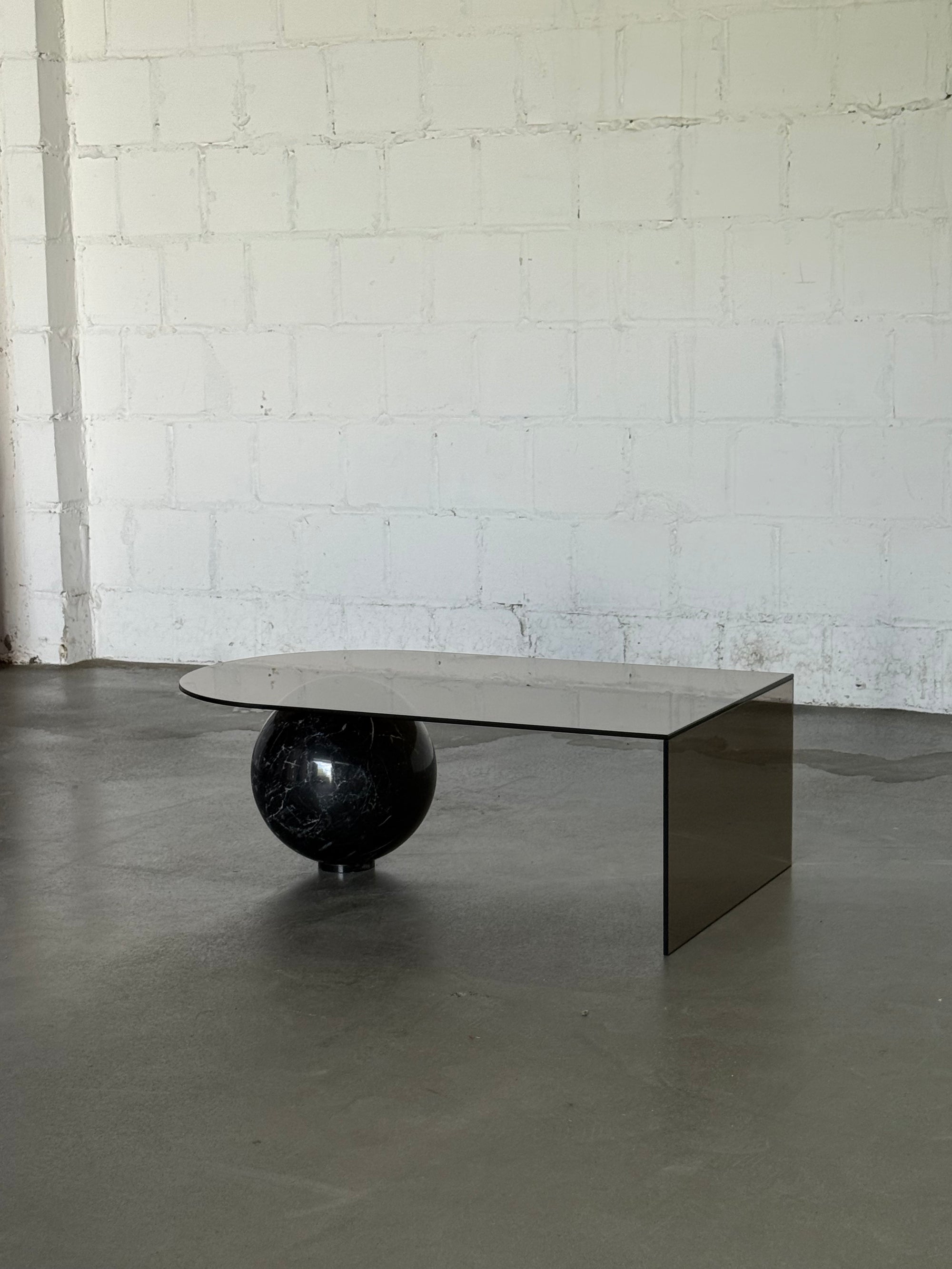 stół kawowy kula marmur