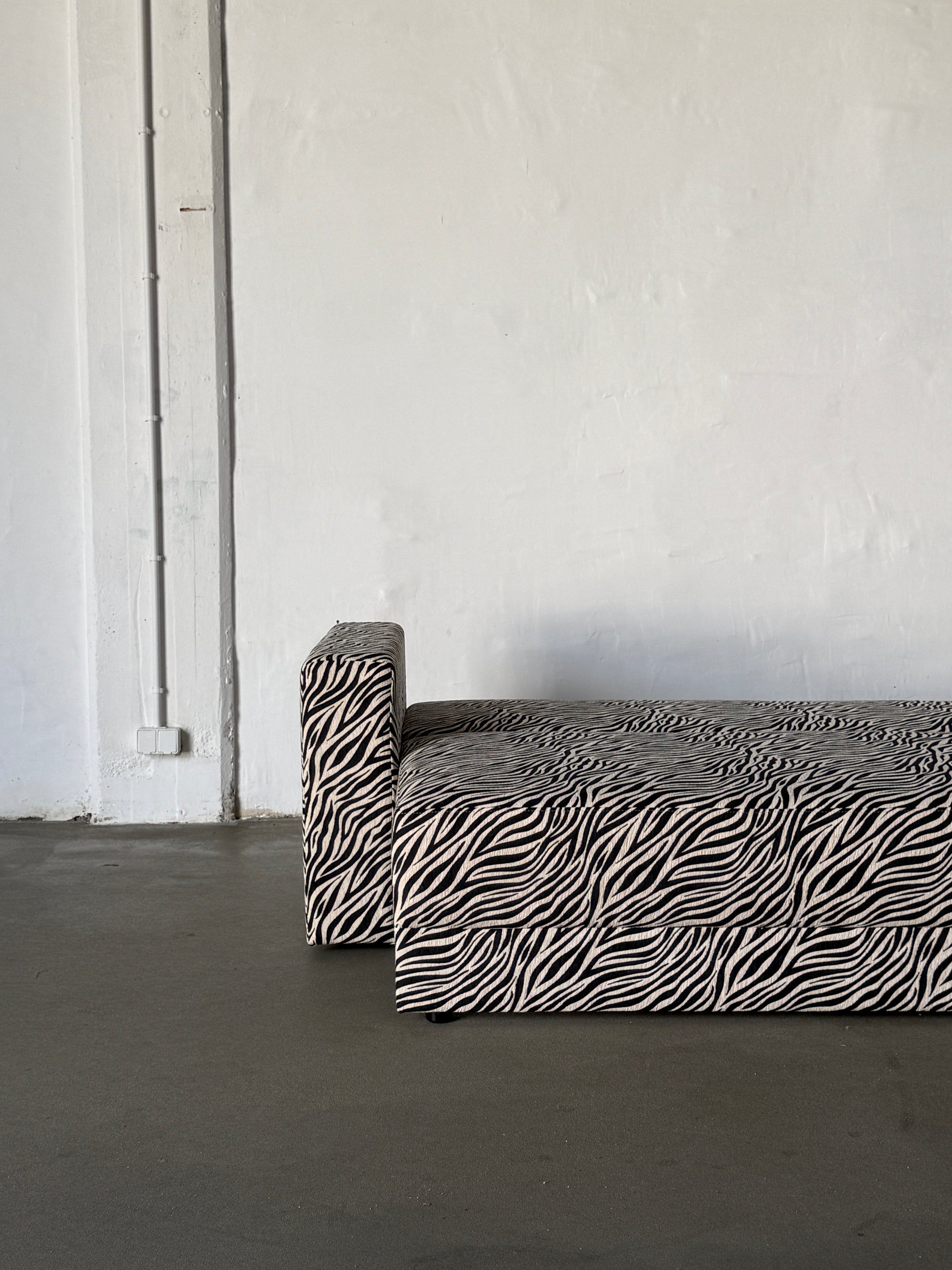 sofa z funkcją spania, zebra, lata 2000