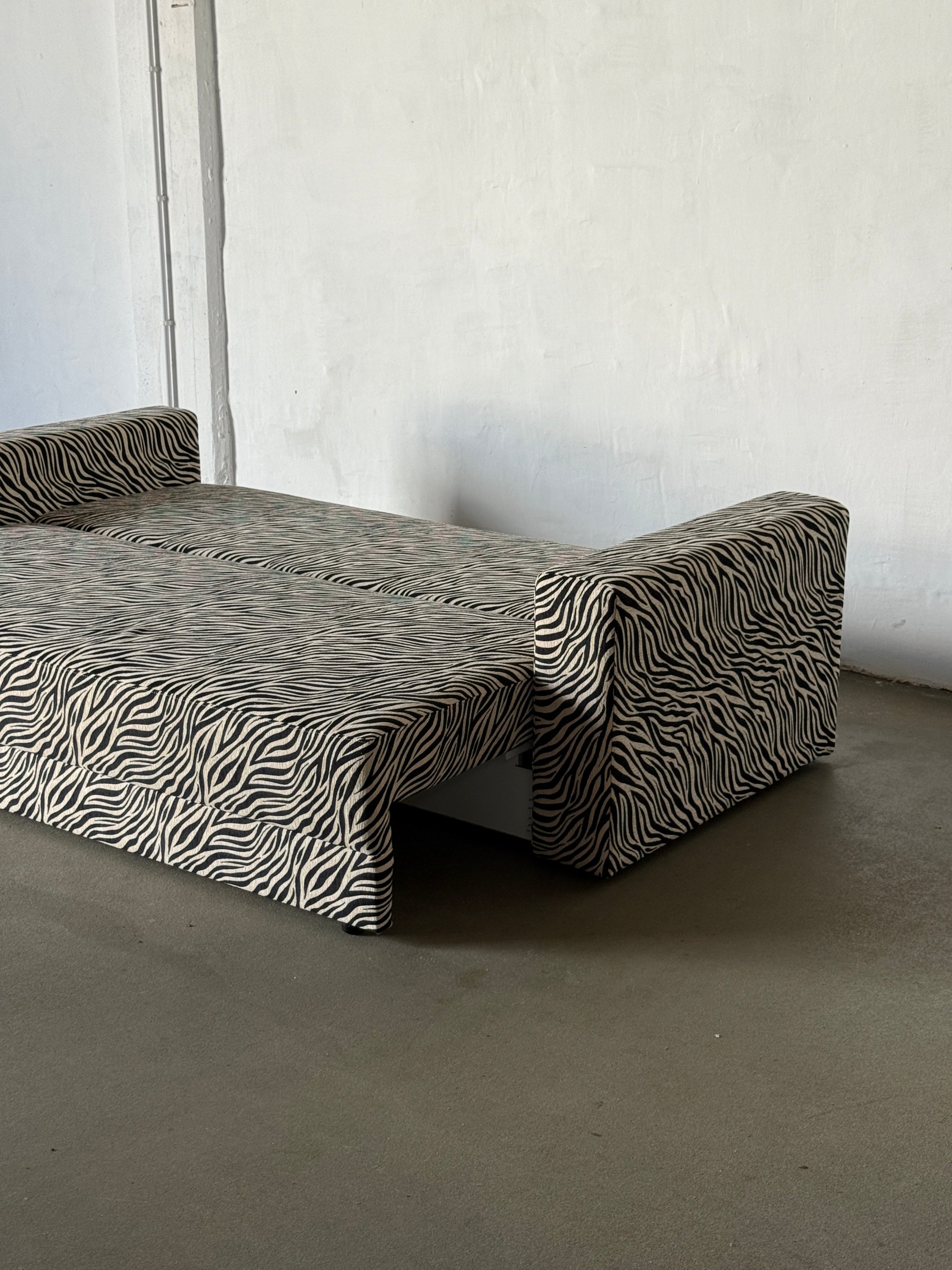 sofa z funkcją spania, zebra, lata 2000