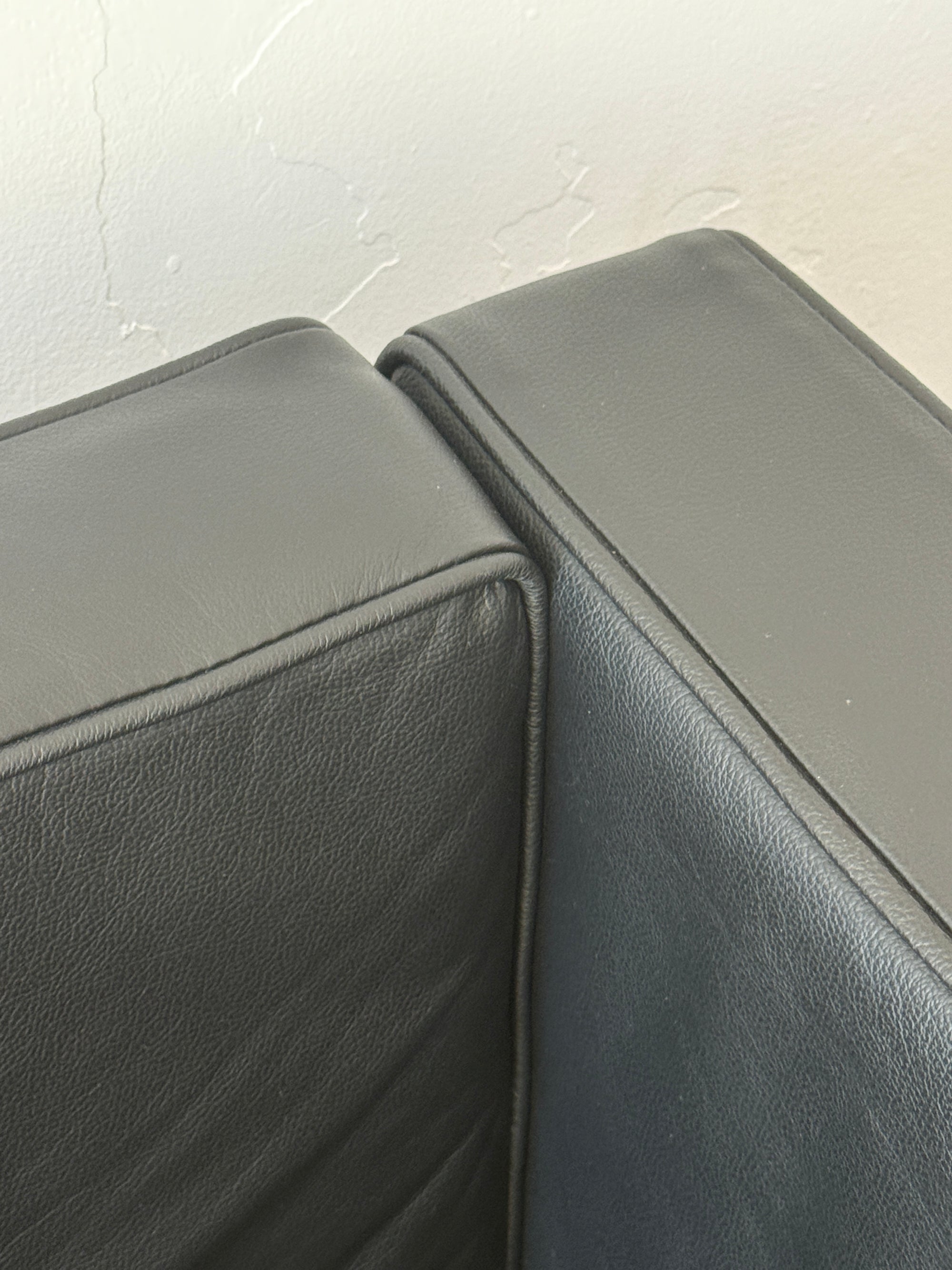 LC2 style sofa, Knoll