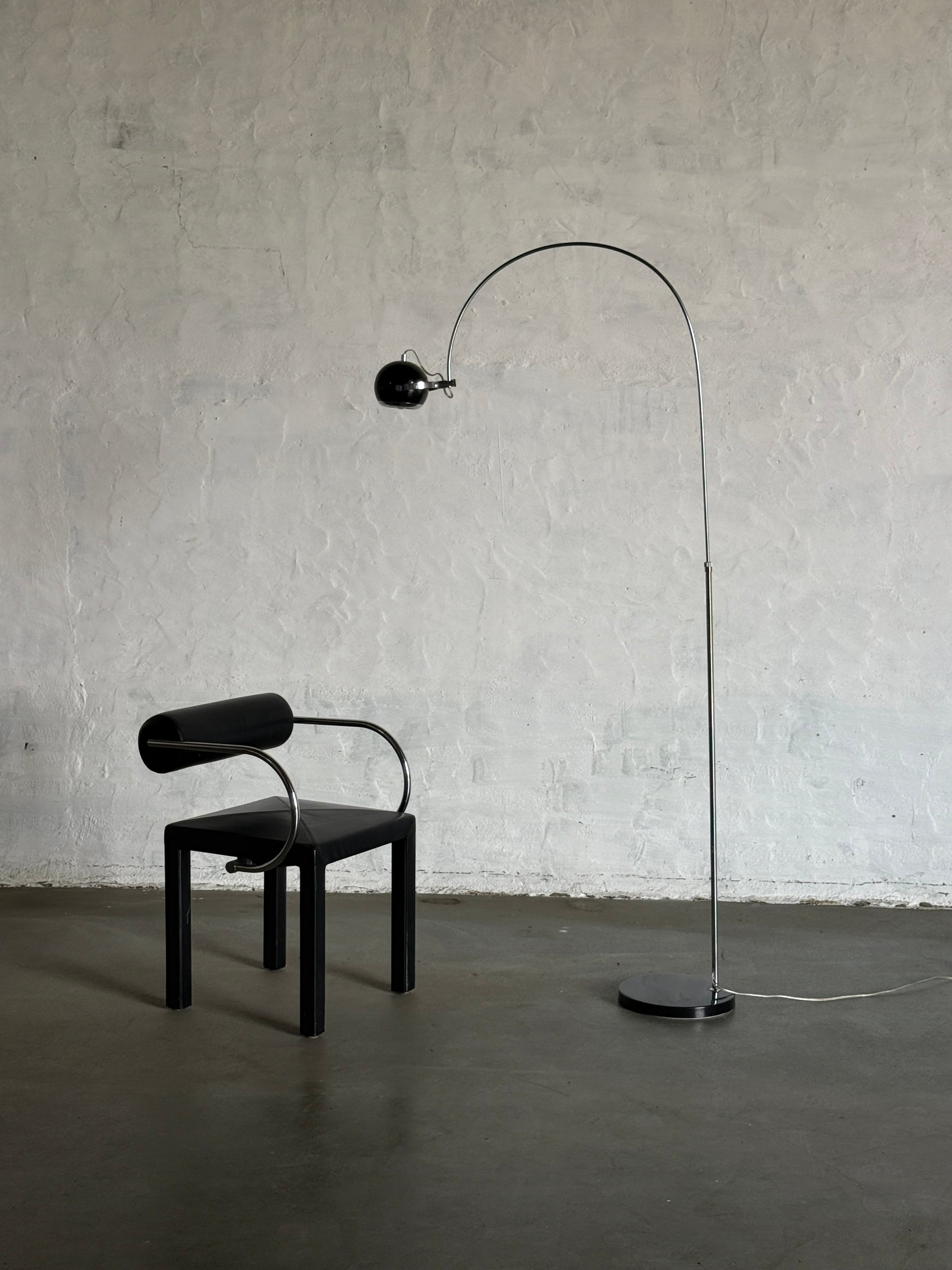 lampa podłogowa, Włochy lata 70, w stylu Guzzini