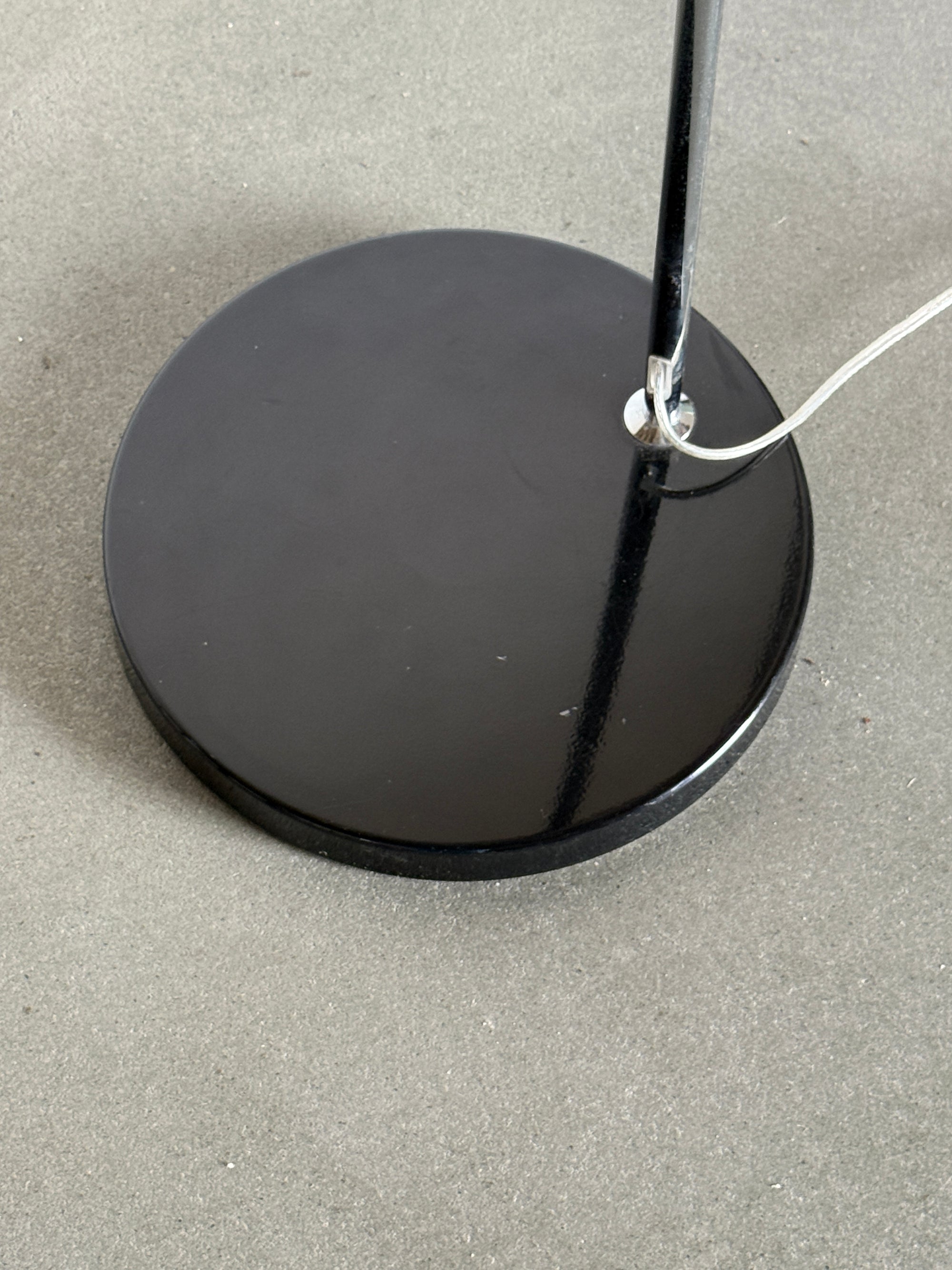 lampa podłogowa, Włochy lata 70, w stylu Guzzini