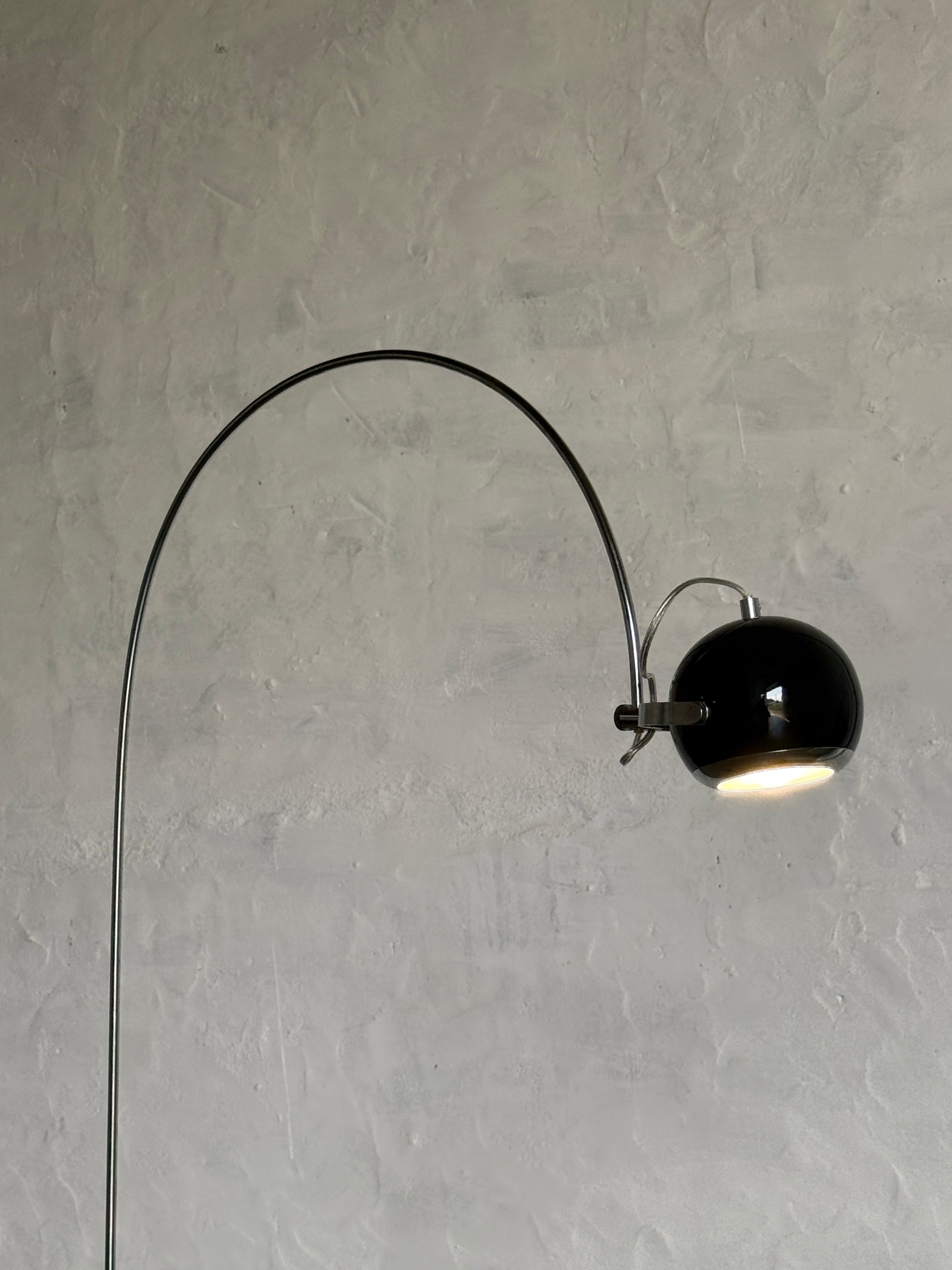 lampa podłogowa, Włochy lata 70, w stylu Guzzini