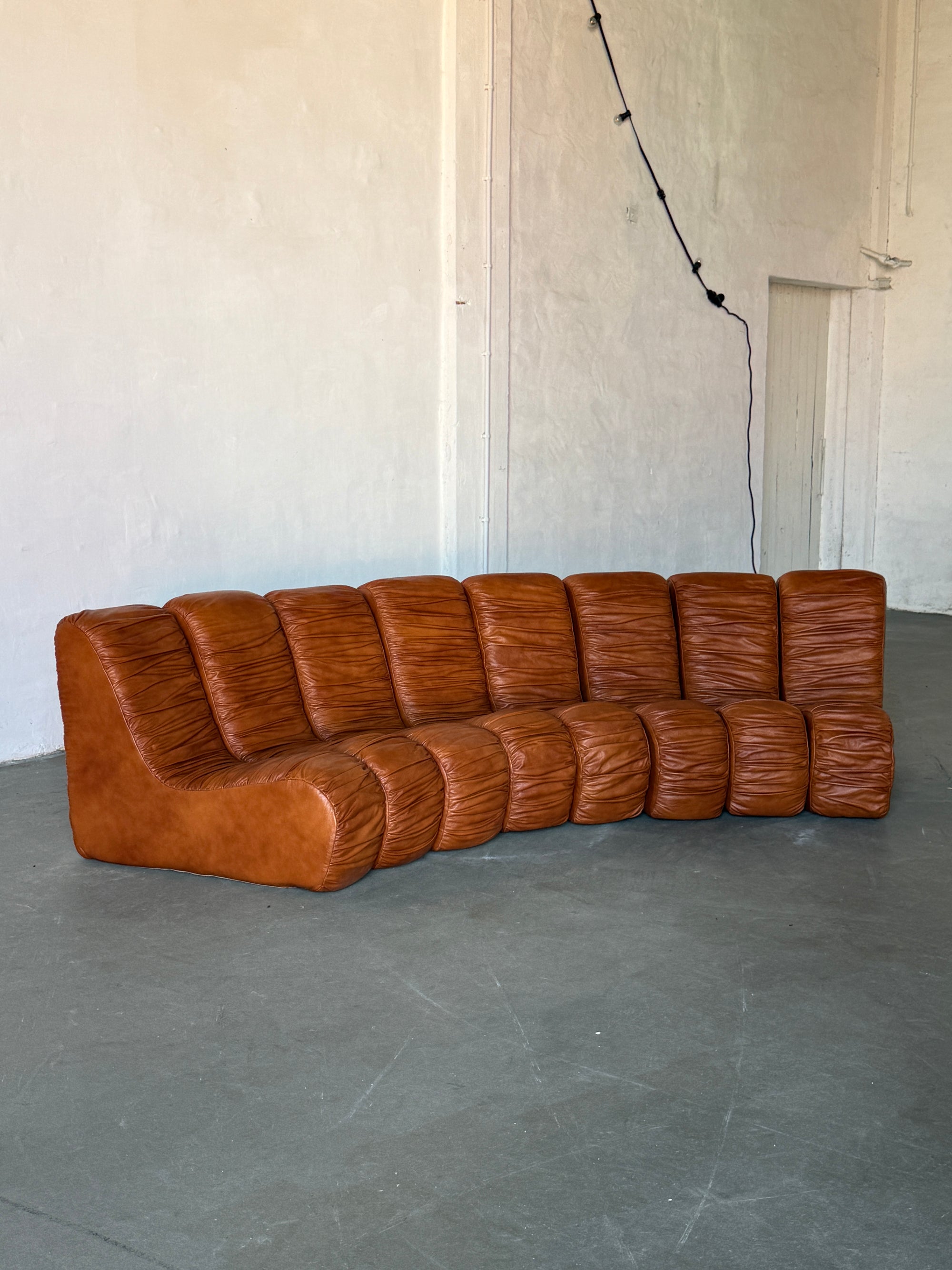 sofa modułowa Snejk, skóra karmelowa