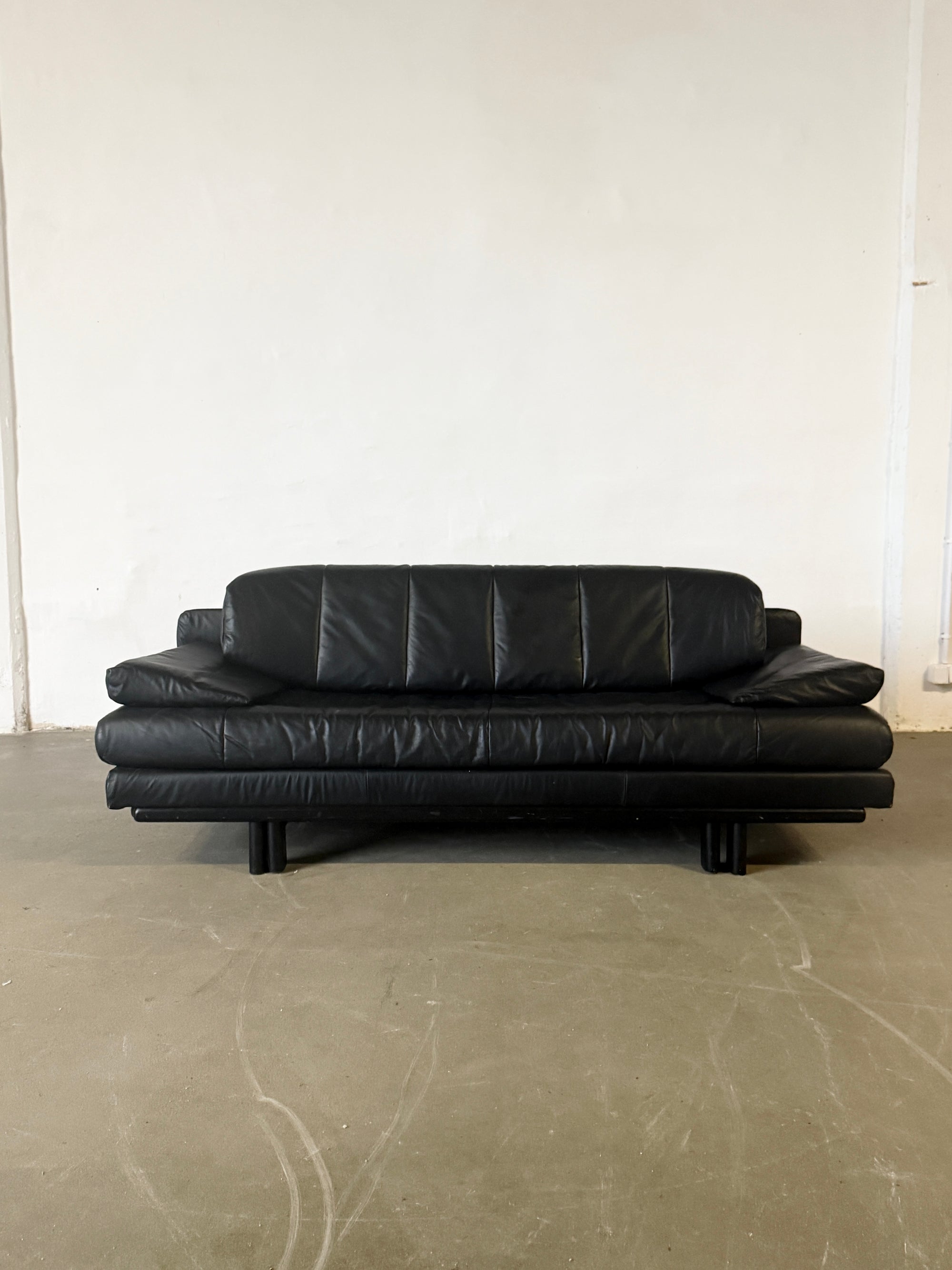 sofa lata 80, funkcja spania