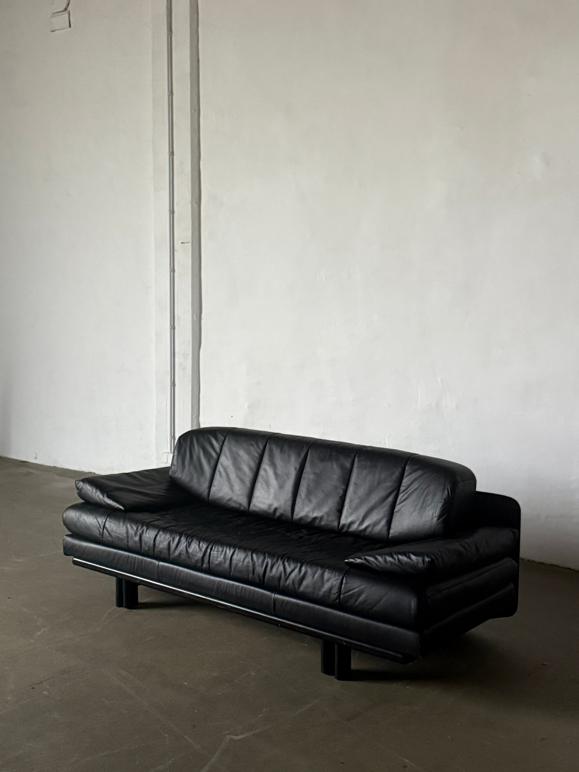 sofa lata 80, funkcja spania