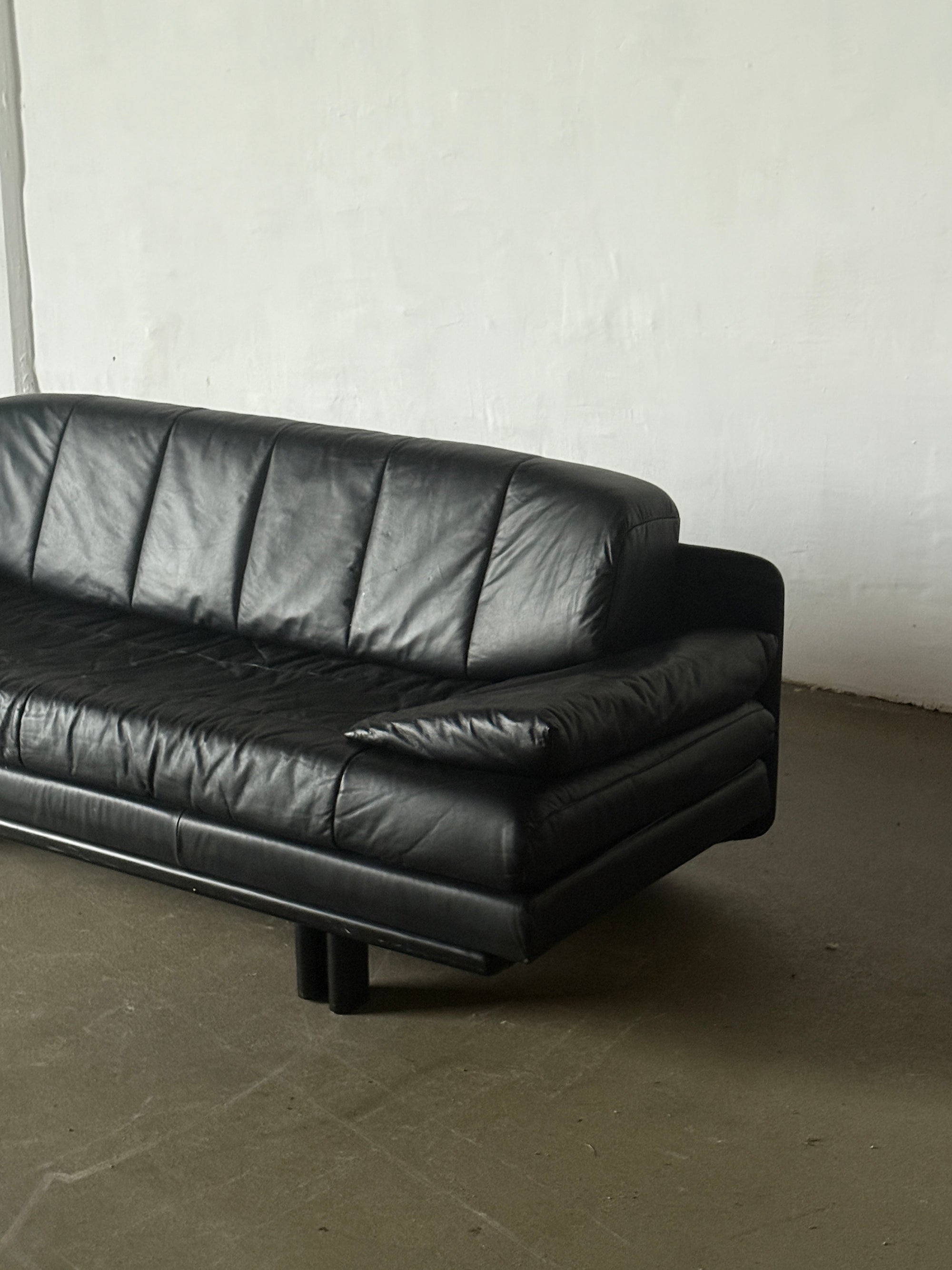 sofa lata 80, funkcja spania