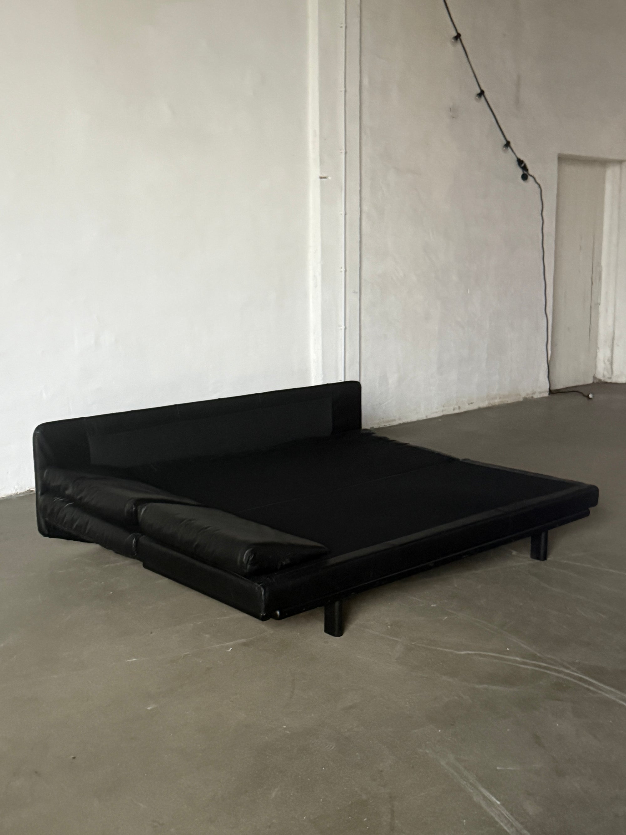 sofa lata 80, funkcja spania