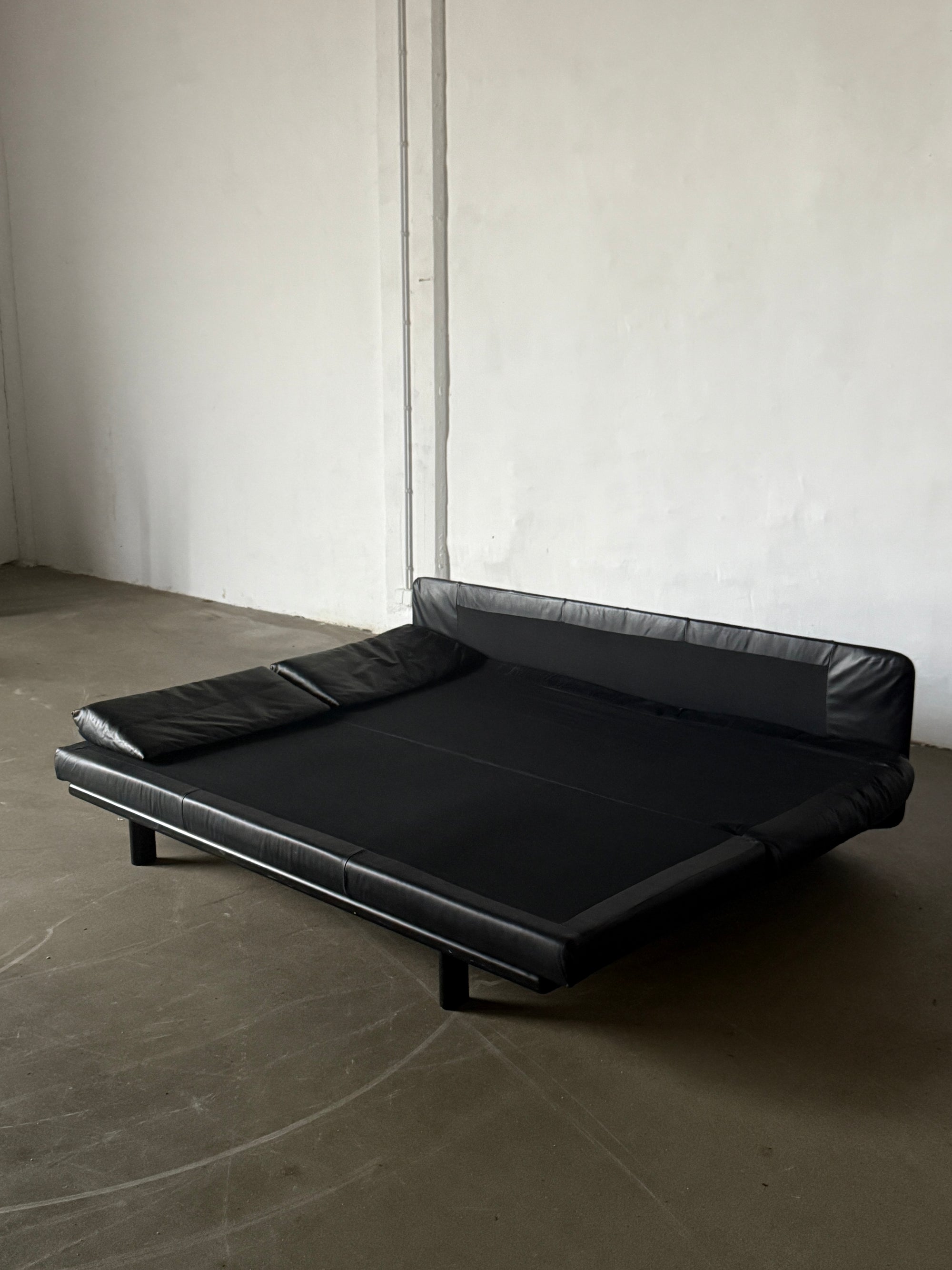 sofa lata 80, funkcja spania