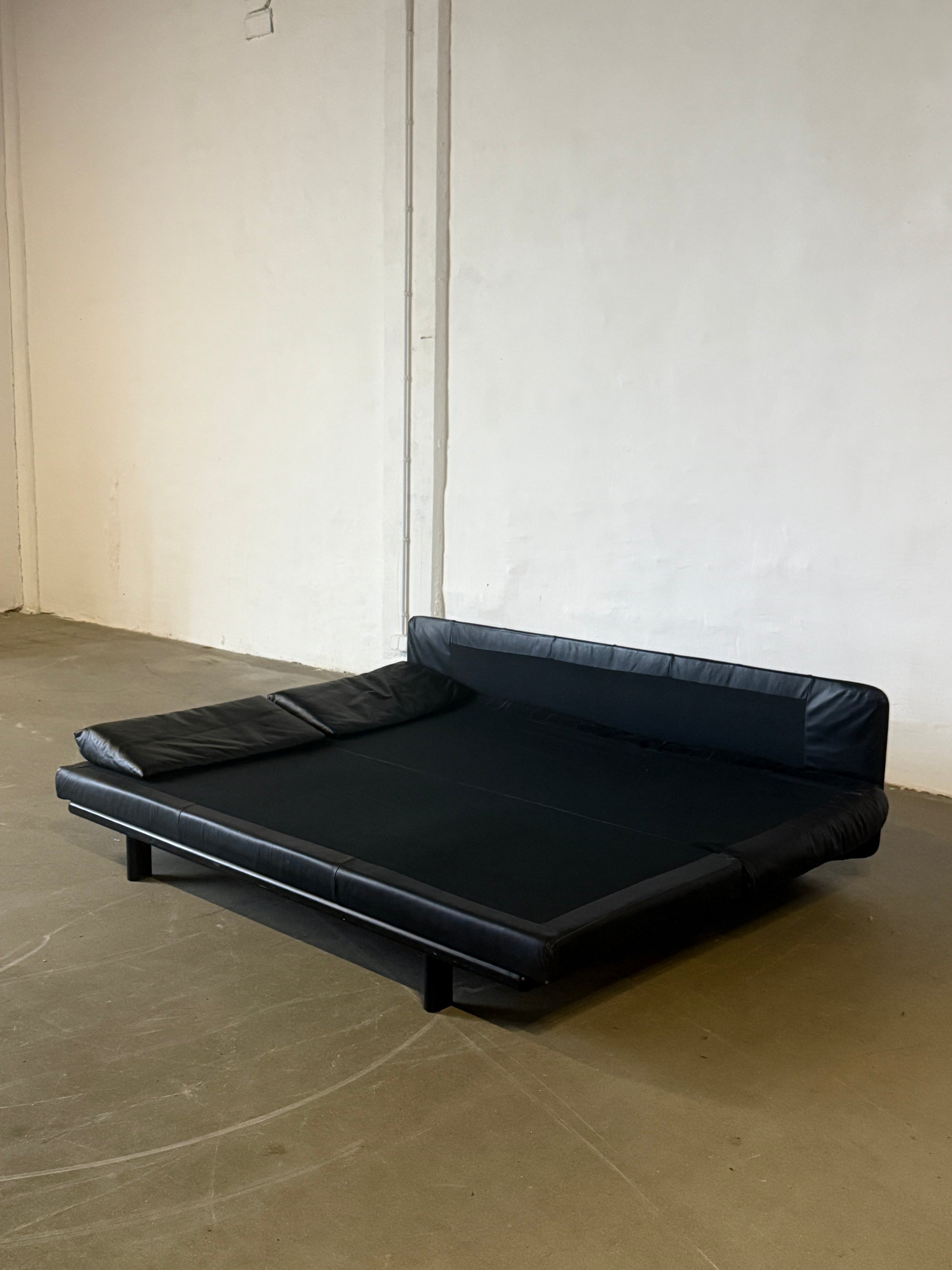 sofa lata 80, funkcja spania