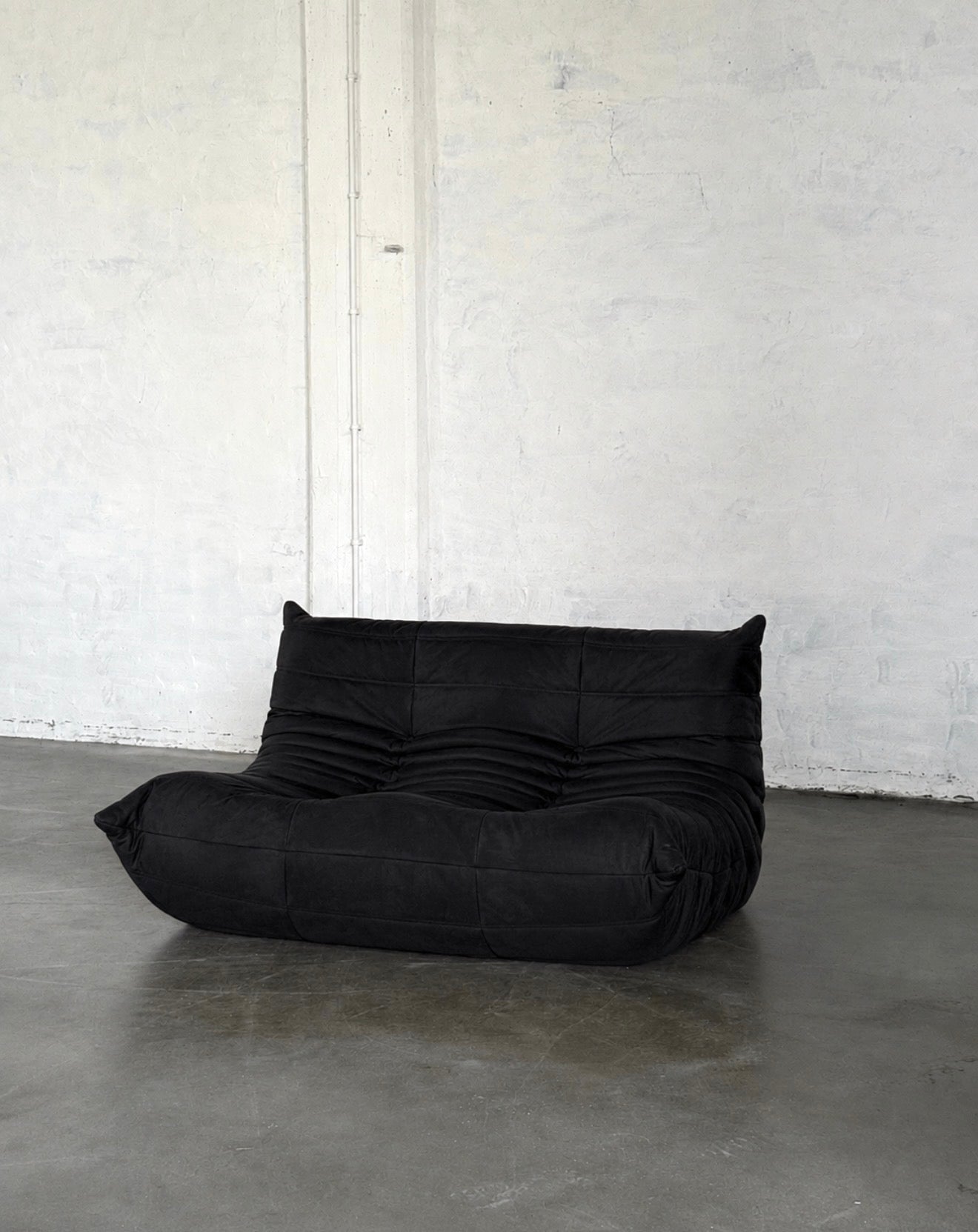 sofa Togo, Ligne Roset, 2 - osobowa, czarna alcantara