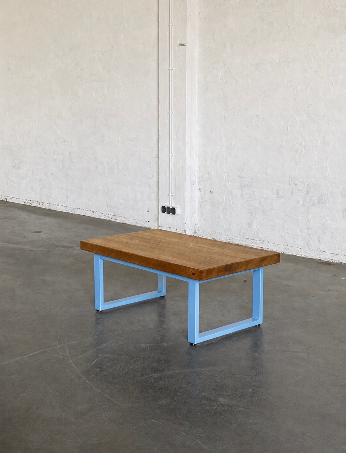 stolik kawowy, lite drewno dębowe, baby blue