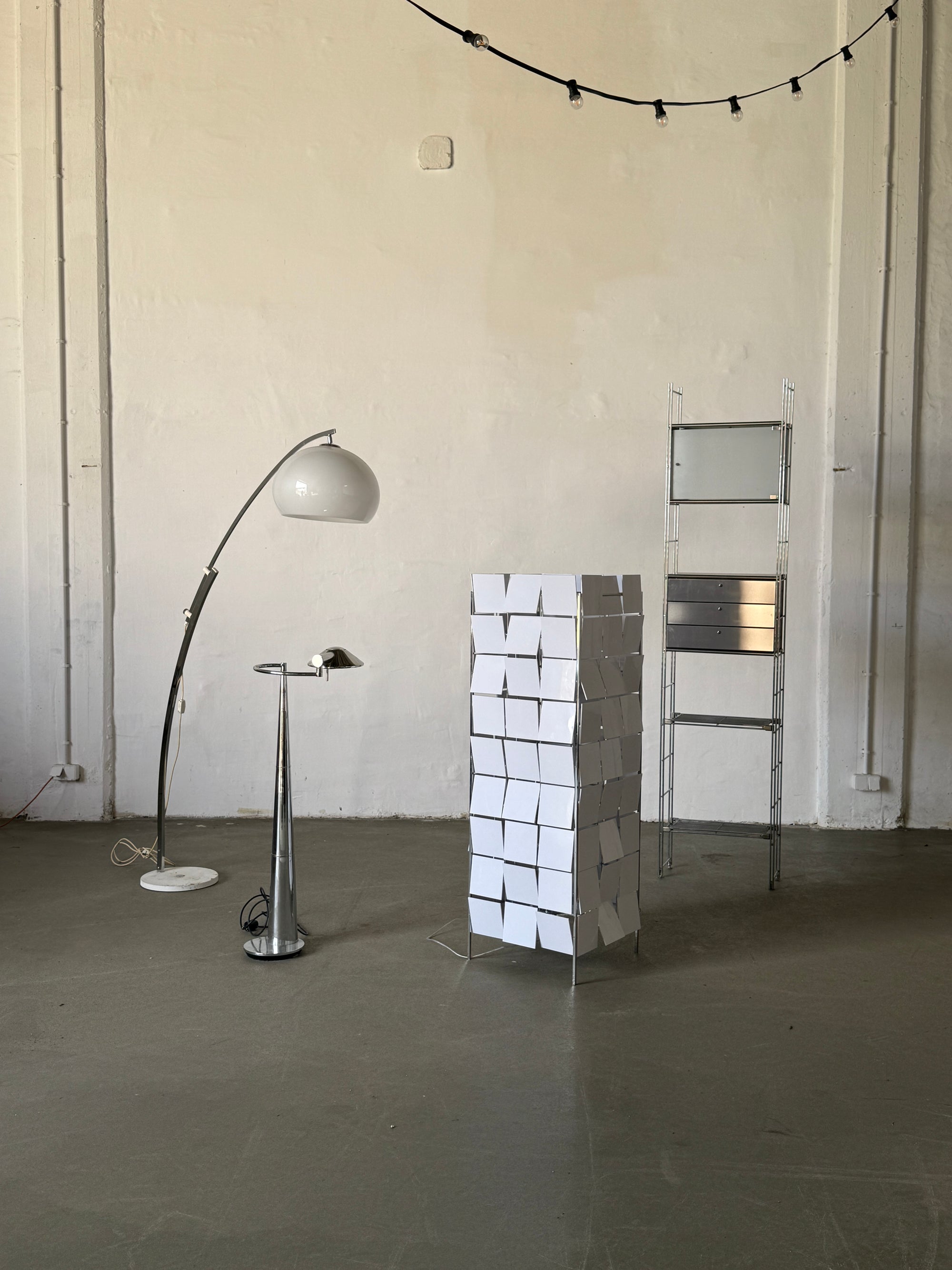 lampa podłogowa, łukowa, lata 80, w stylu Guzzini