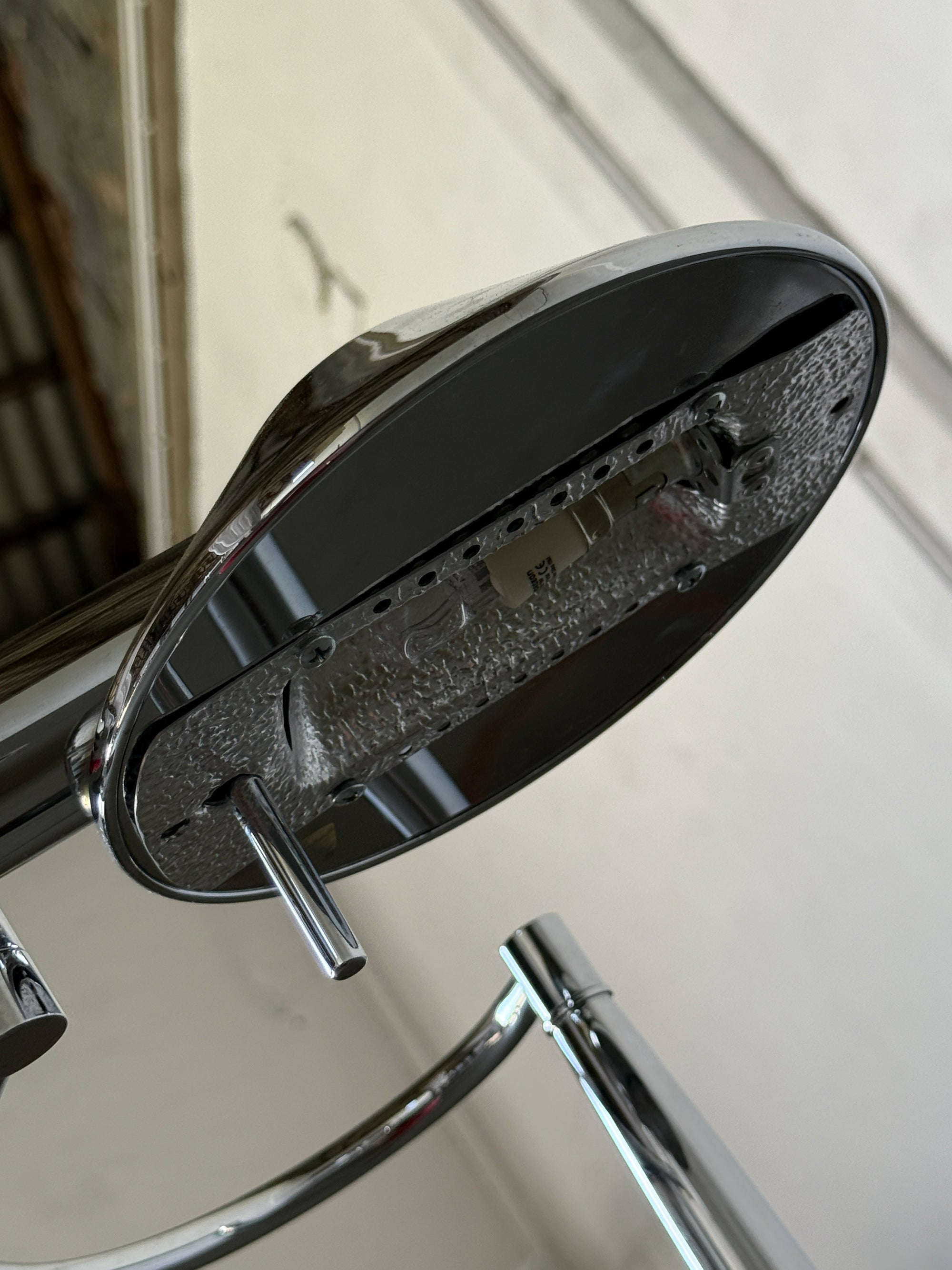 lampa podłogowa w stylu Bauhaus, dimer