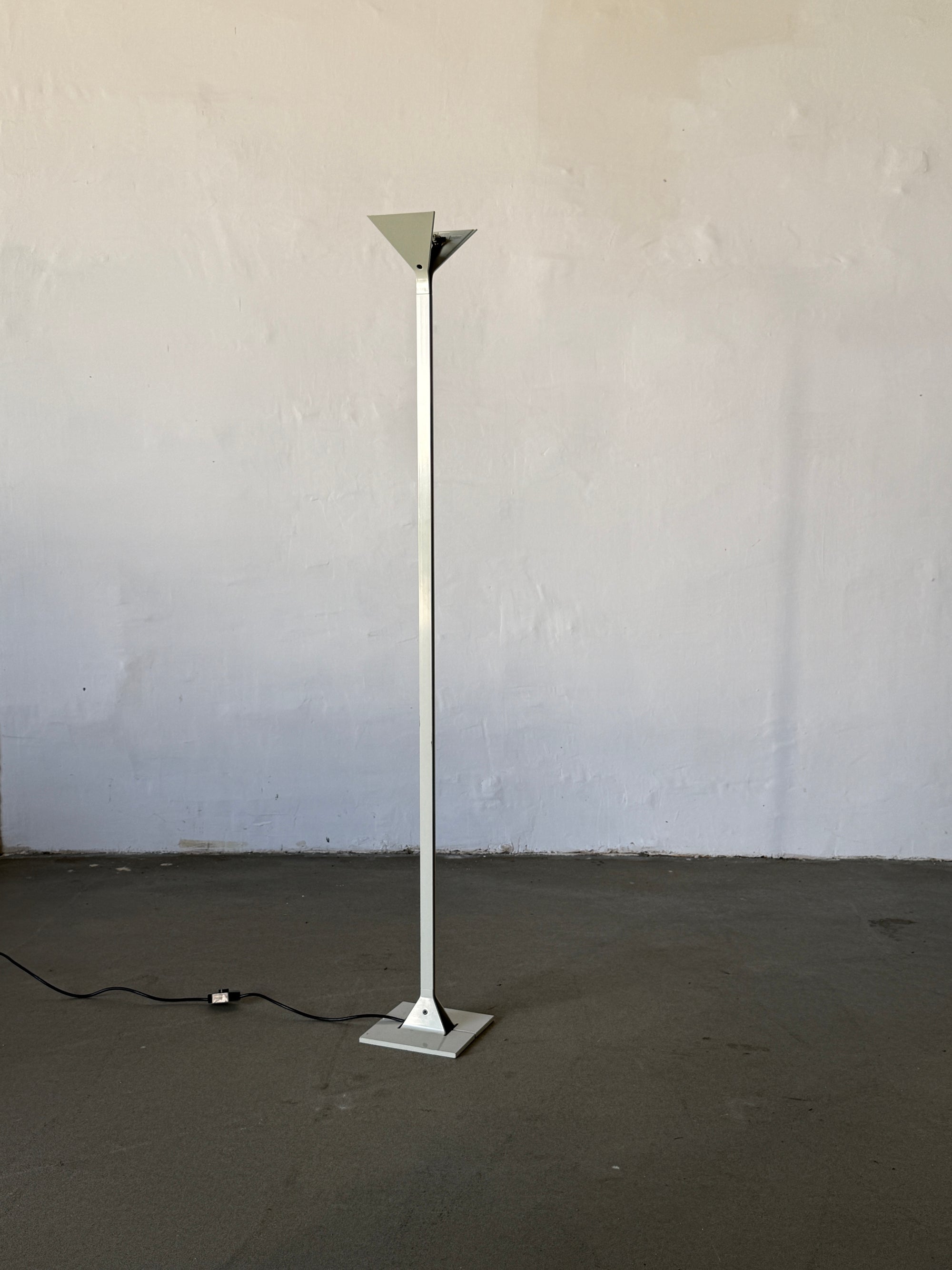lampa podłogowa, lata 80, off - white