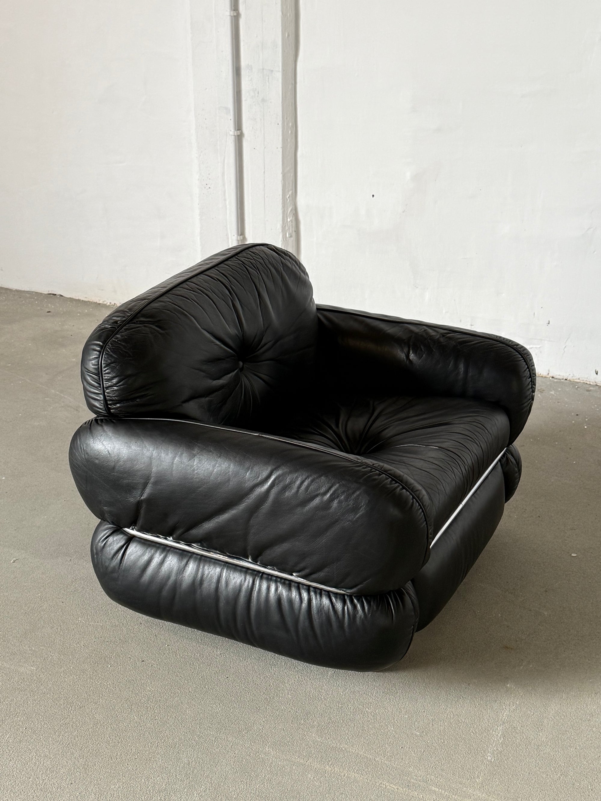 fotel Hannibal, proj. Kurt Hvitsjo, Isku