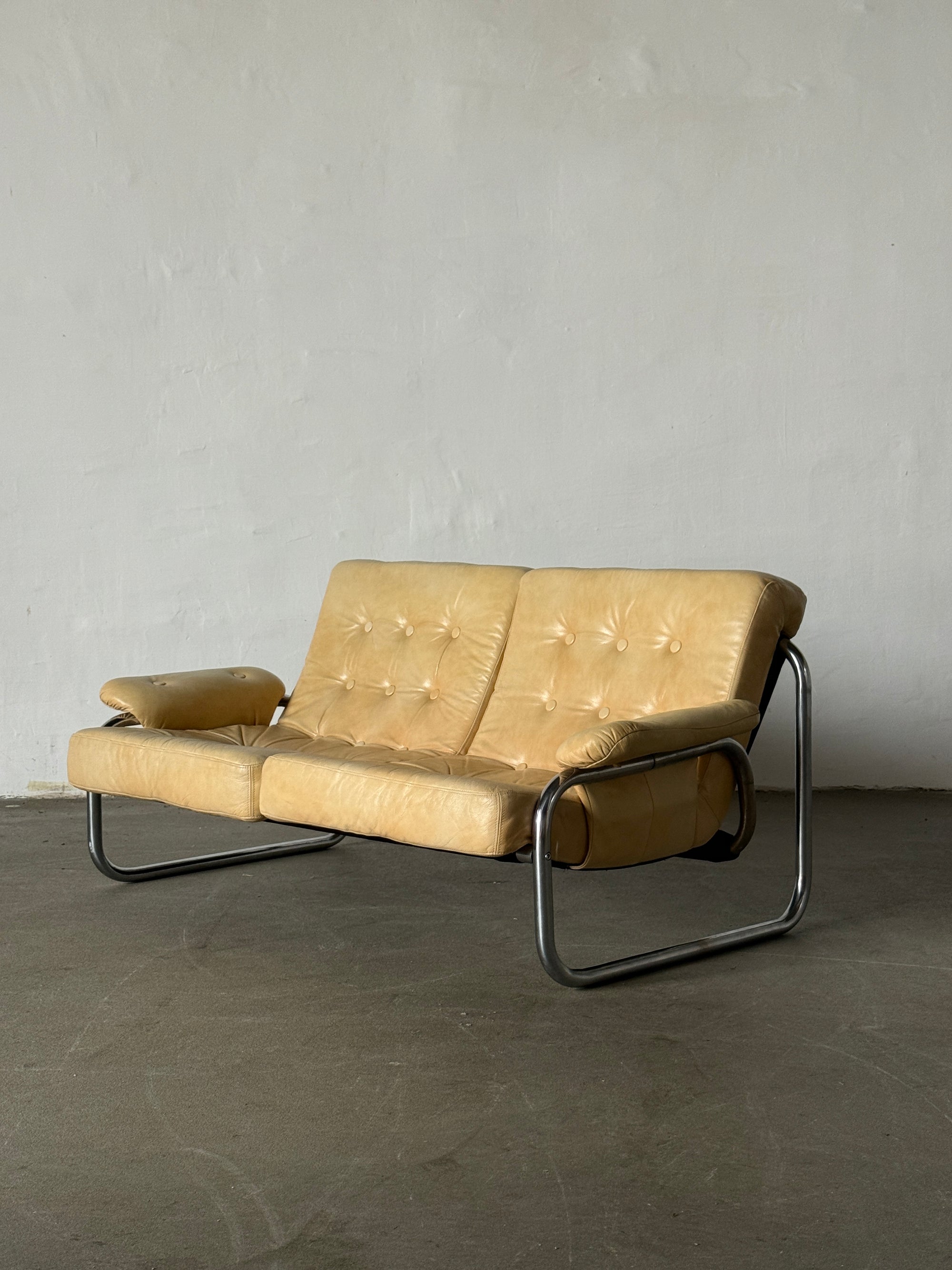 kultowa sofa Borkum z podnóżkiem, Ikea vintage, proj. J.B Haggstrom