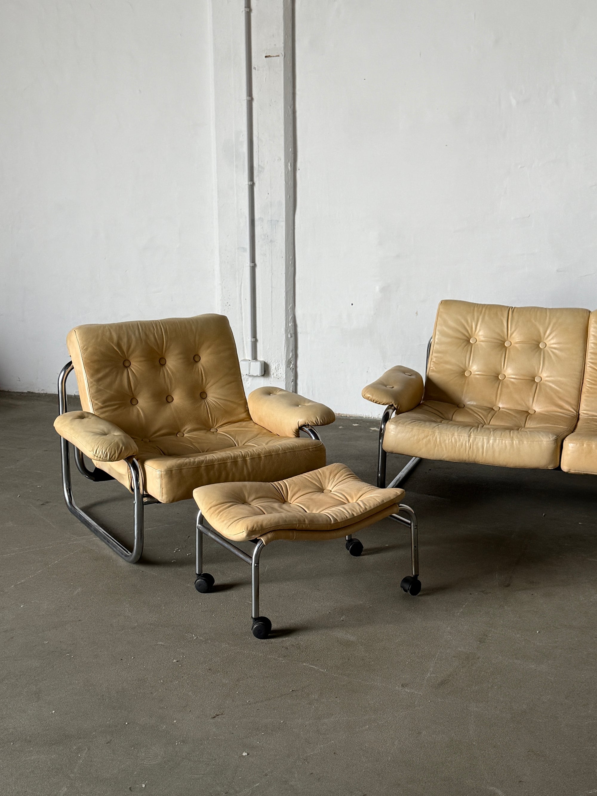 kultowy fotel Borkum z podnóżkiem, Ikea vintage, proj. J.B Haggstrom