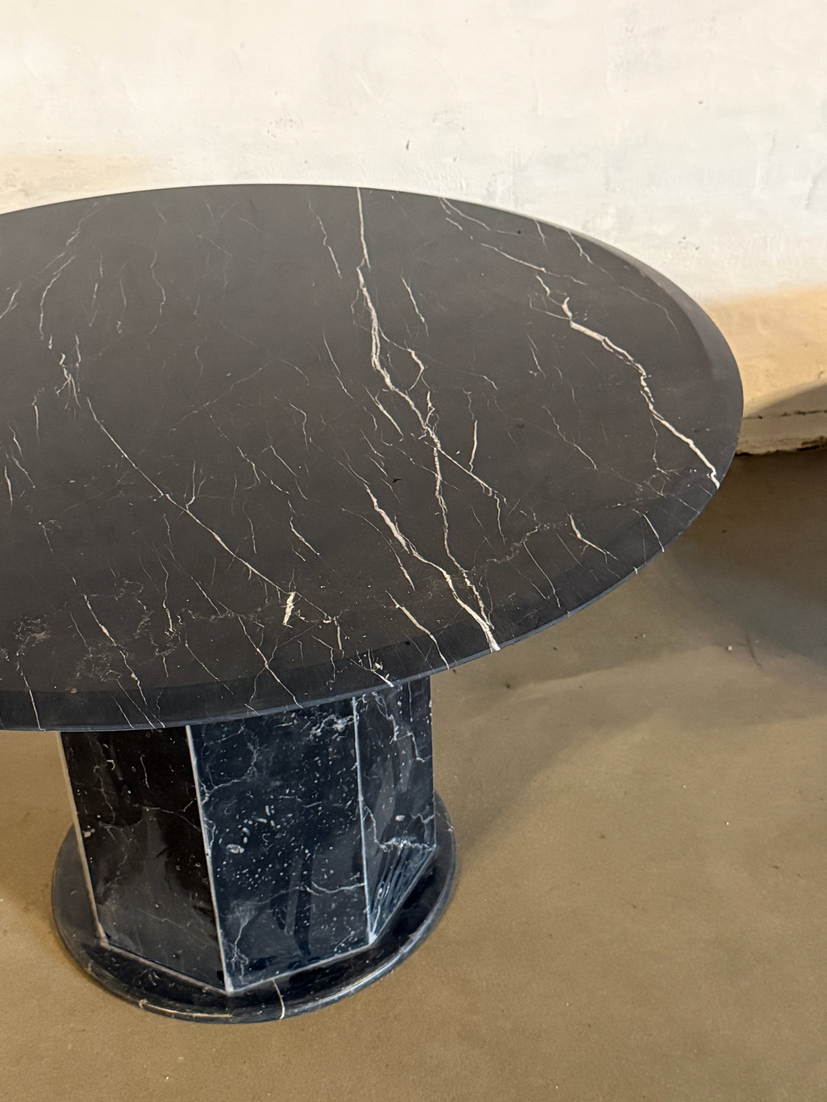 stół jadalniany, marmur Marquina, lata 80