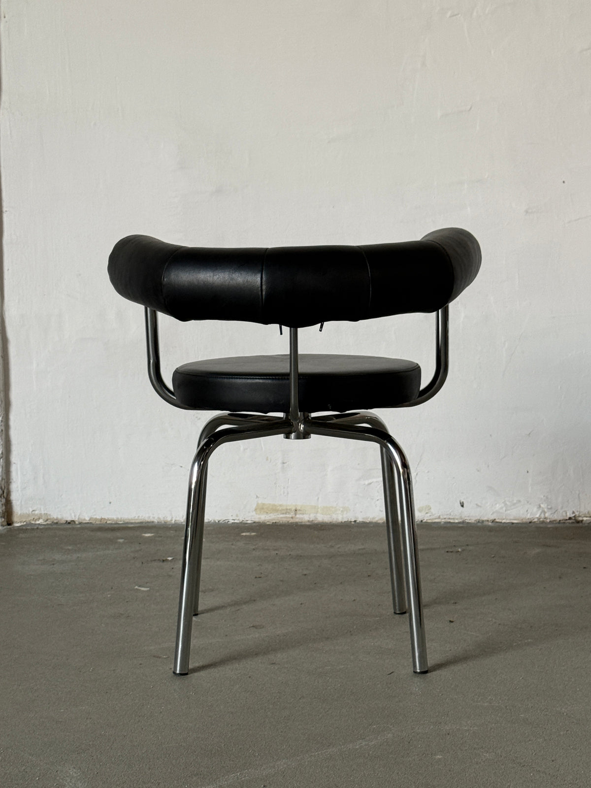 krzesło w stylu Le Corbusier, Bauhaus