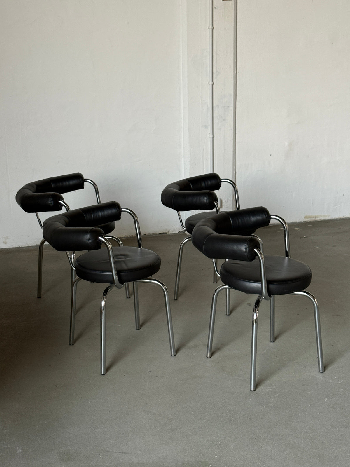 krzesło w stylu Le Corbusier, Bauhaus