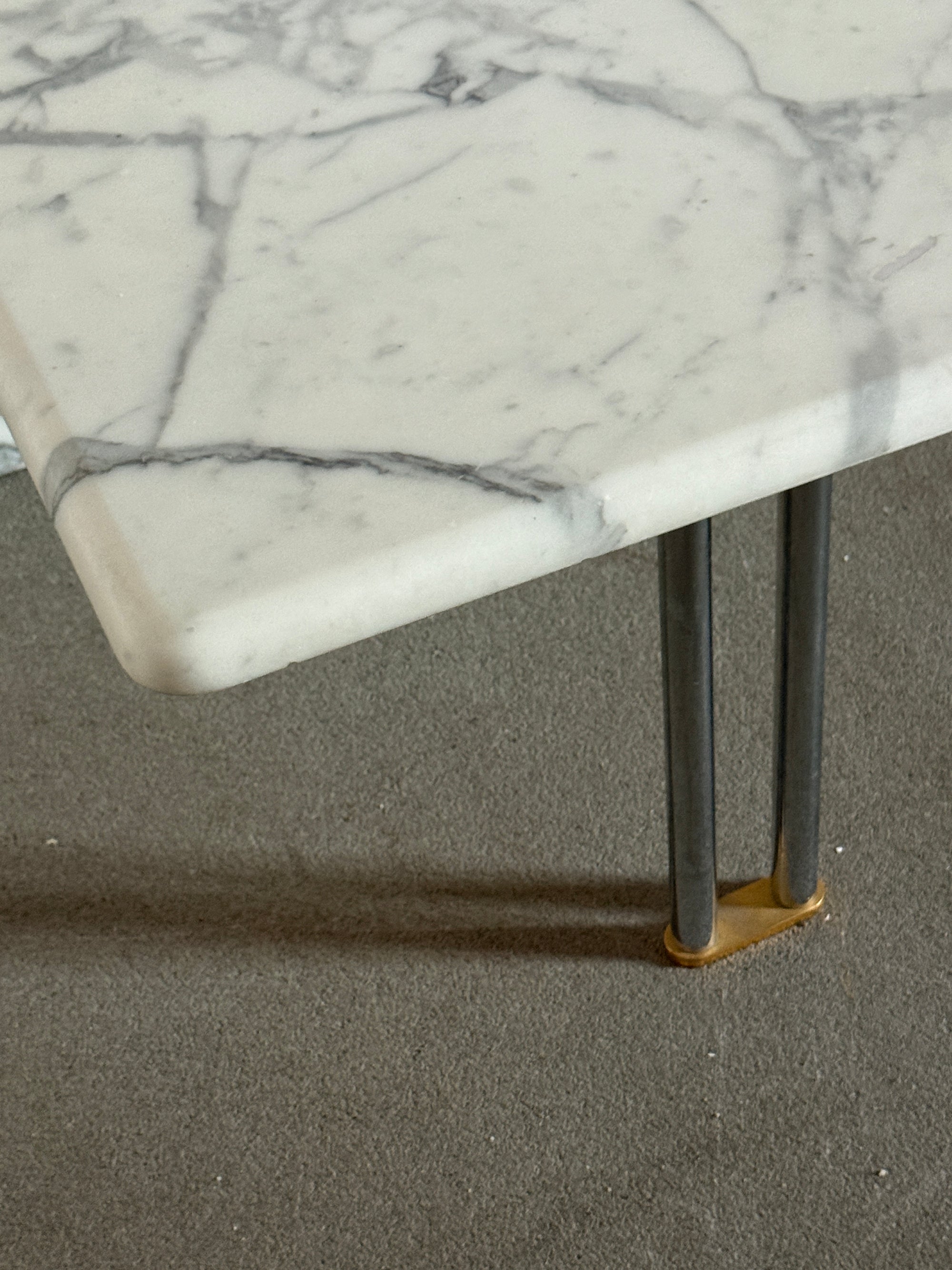 stolik kawowy, boczny, marmur Carrara