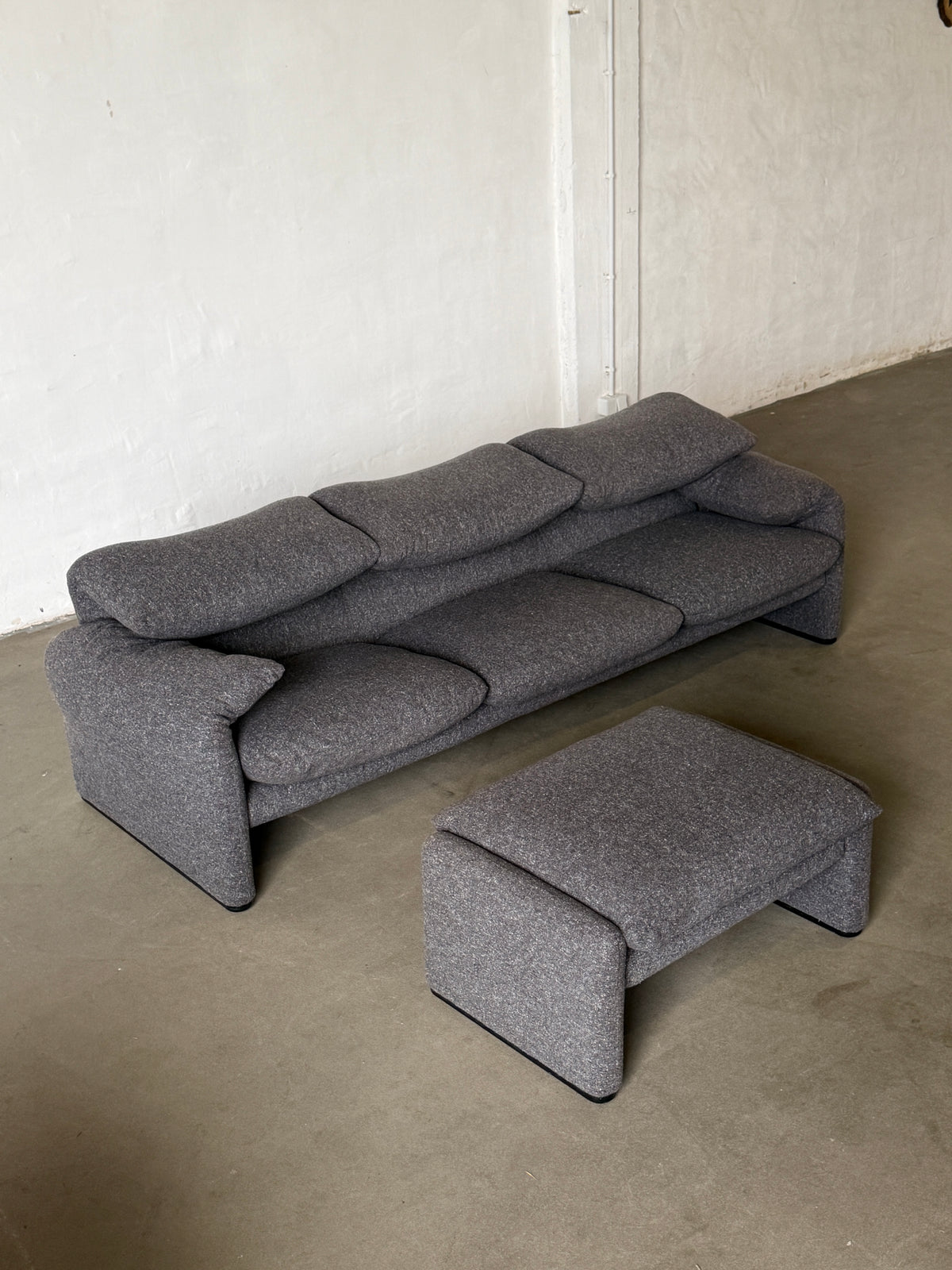 sofa Cassina Maralunga 3 osobowa z podnóżkiem, tapicerka z jedwabnej tkaniny