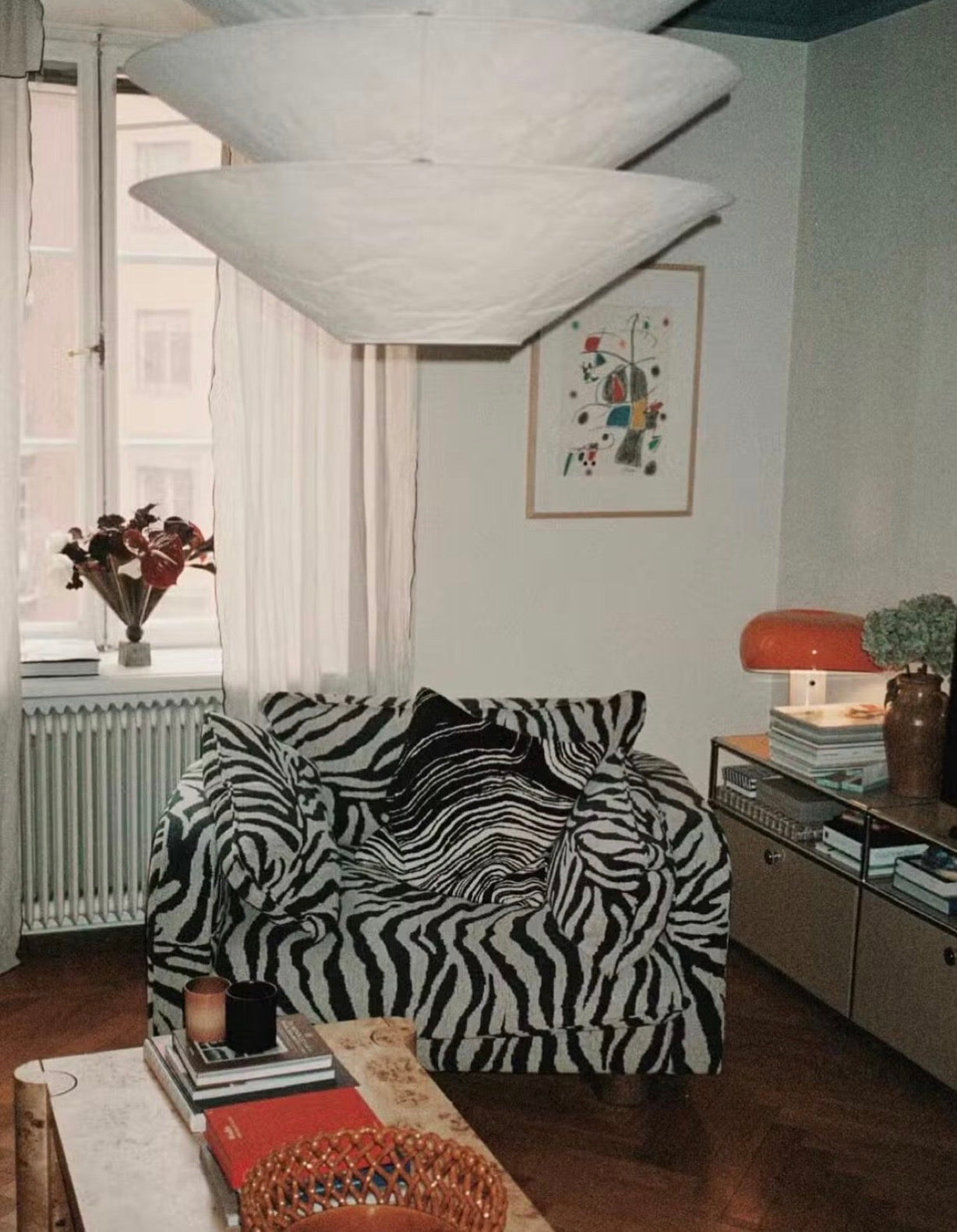 sofa w stylu B&B Italia Bambole, zebra, po renowacji