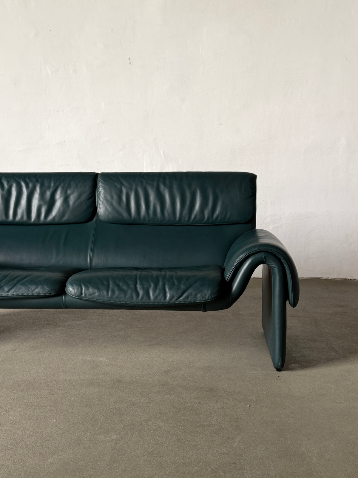 sofa De Sede SD2011, lata 80/90, sygnowana, skóra naturalna, morska zieleń