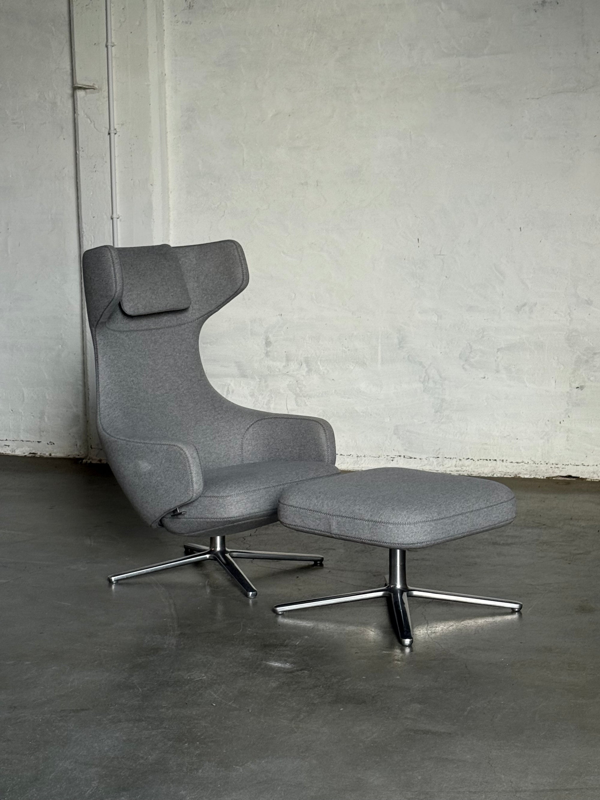 fotel Vitra Grand Repos z podnóżkiem