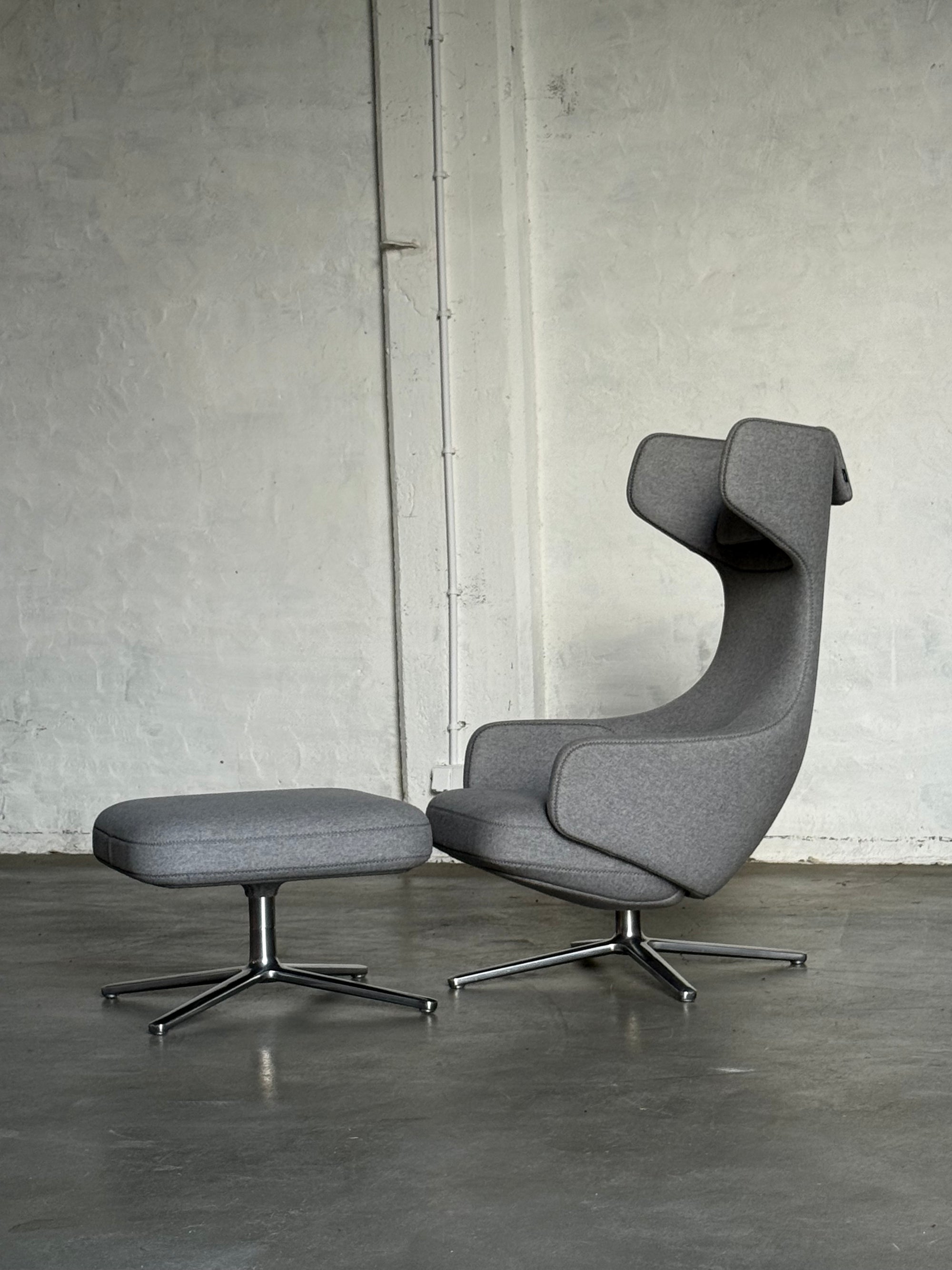 fotel Vitra Grand Repos z podnóżkiem