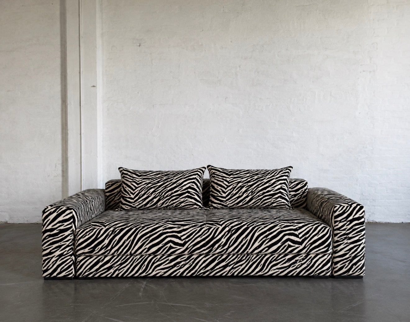 sofa, lata 2000, funkcja spania, po renowacji, zebra