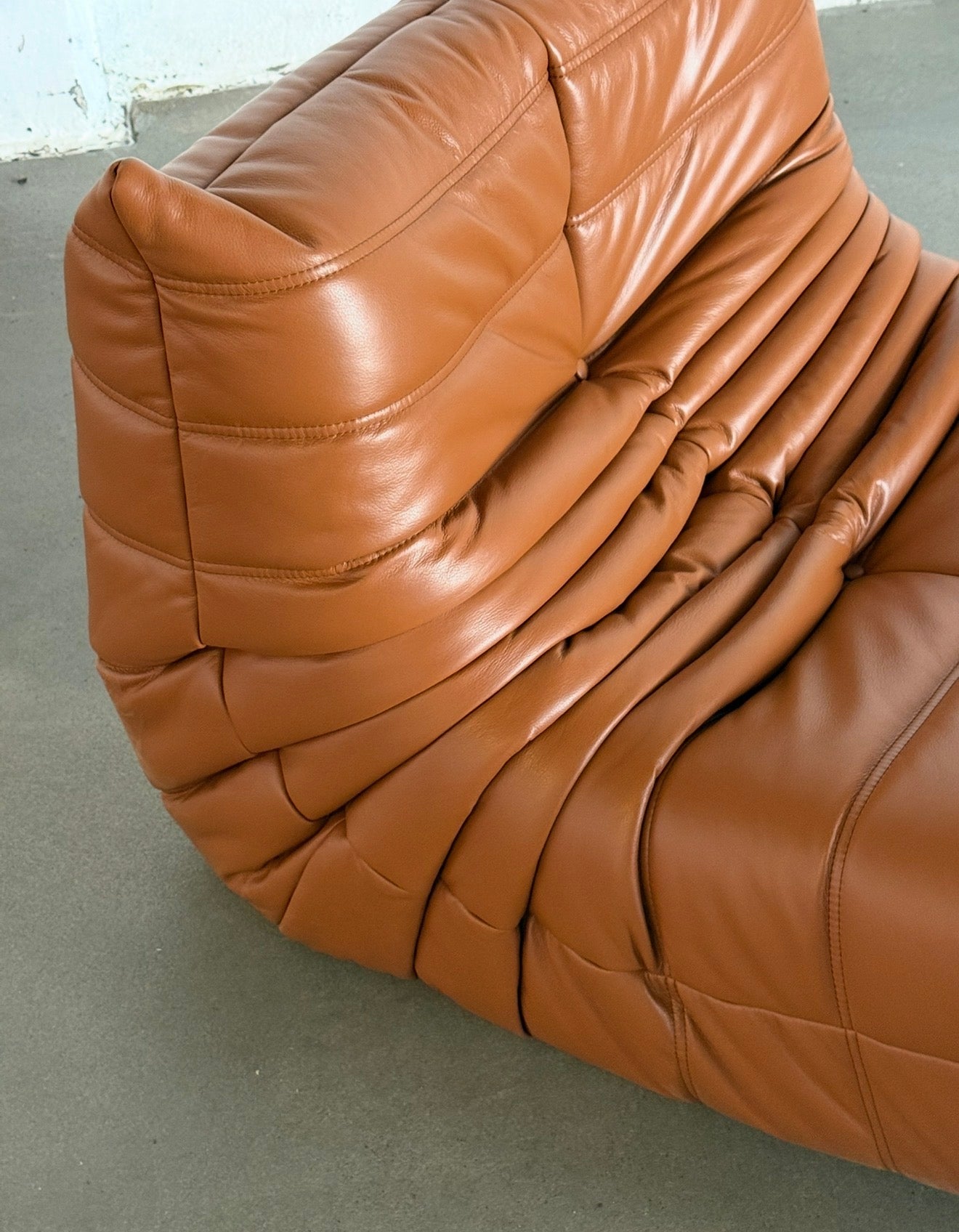 fotel Togo, Ligne Roset, lata 2000, skóra naturalna